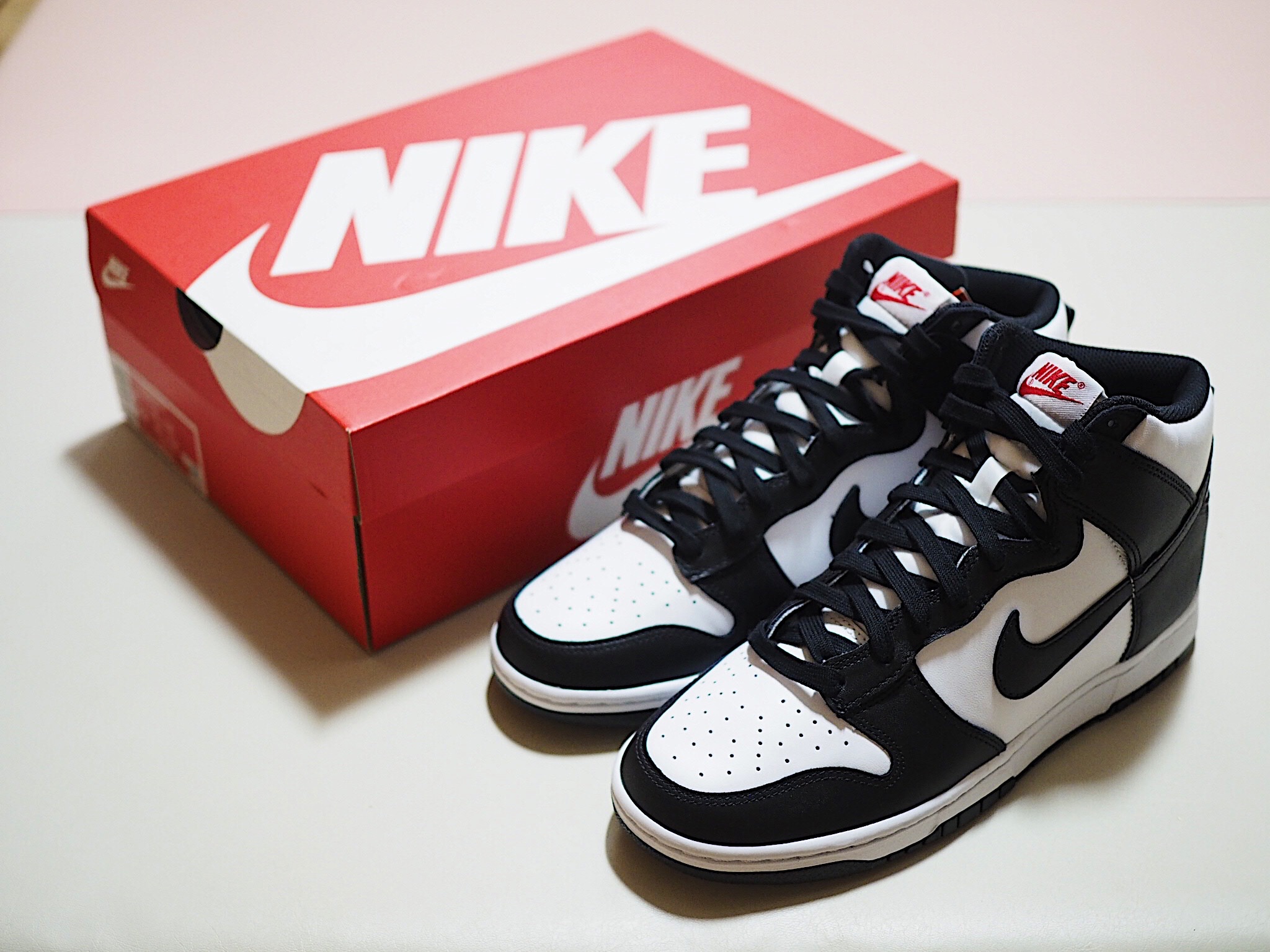 Nike Dunk High Retro Black and White 착용 스타일 - 1