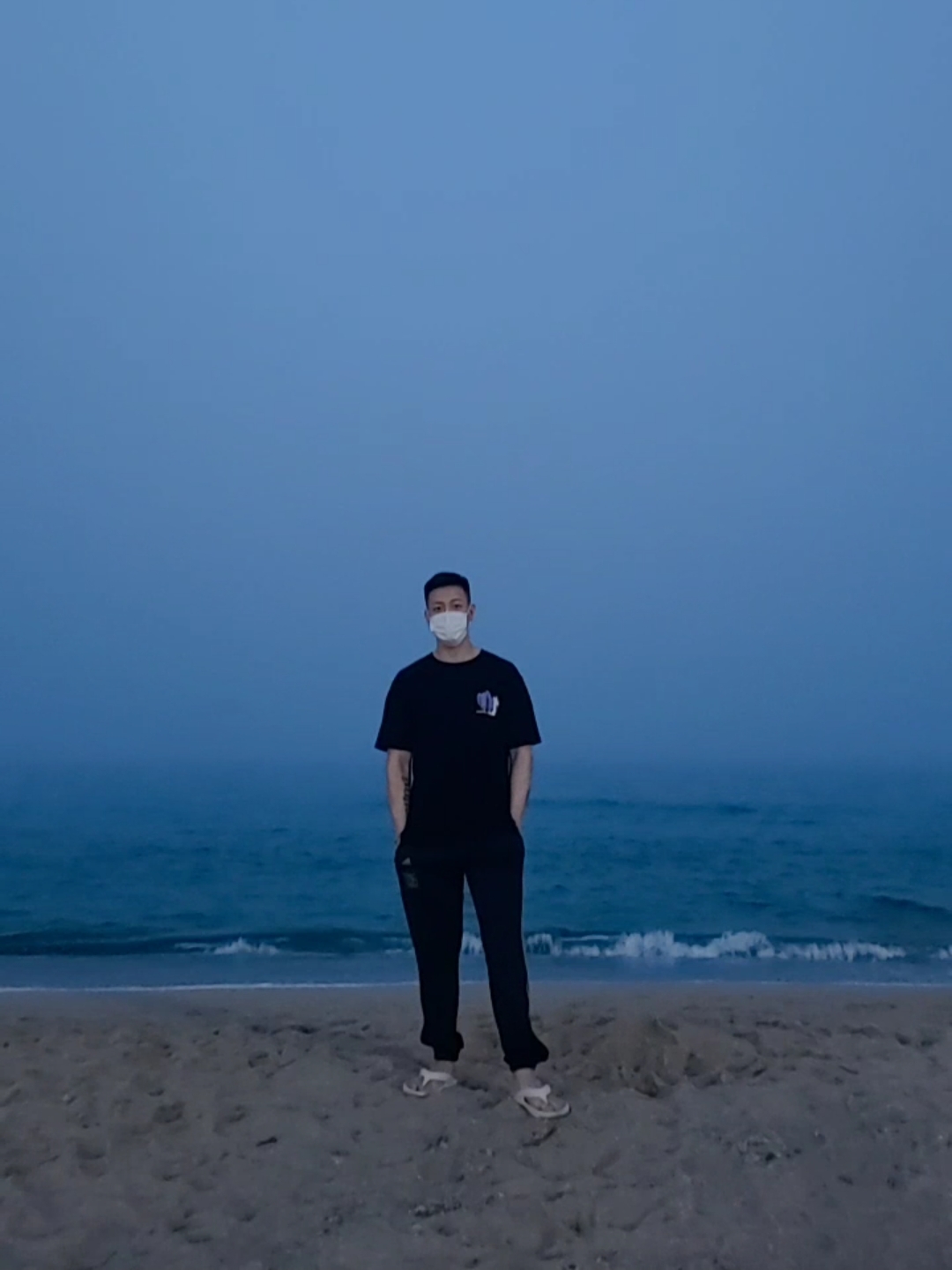 Stussy Desert Bloom T-Shirt Black, Adidas Yeezy Calabasas Track Pants Lunar Wolves 착용 스타일 - 1