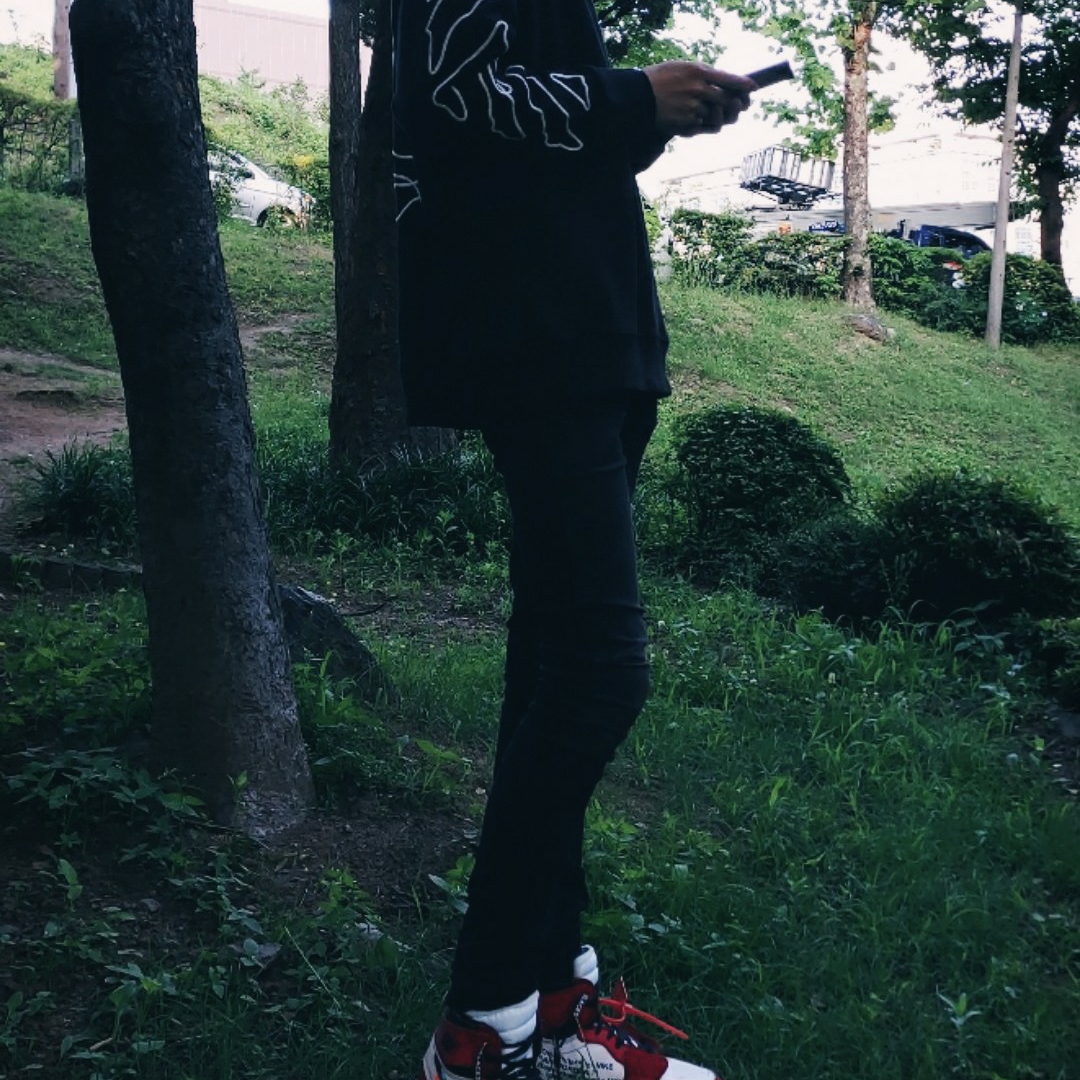 Jordan 1 x Off-White Retro High Chicago The Ten 착용 스타일