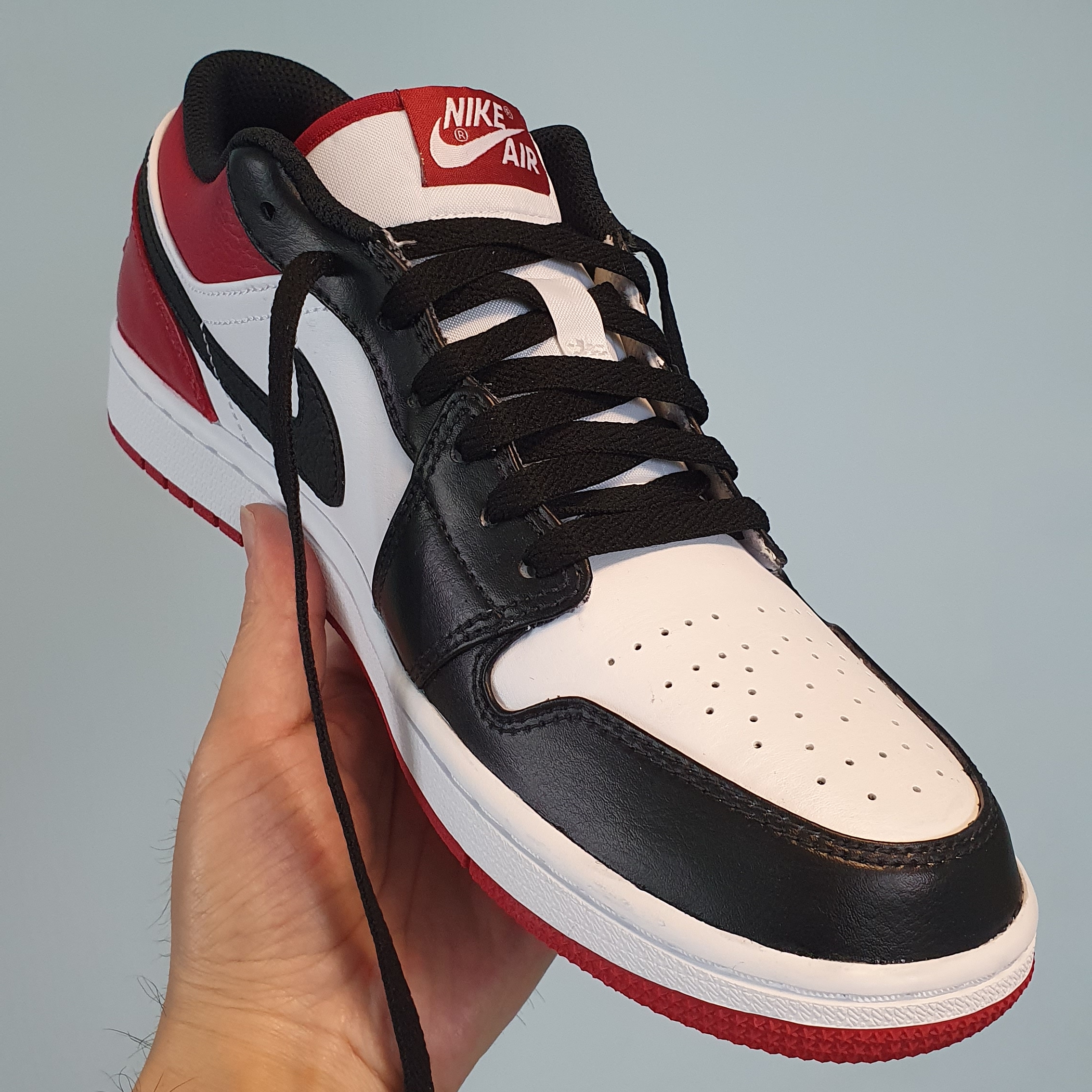 Jordan 1 Low White Red Black 착용 스타일