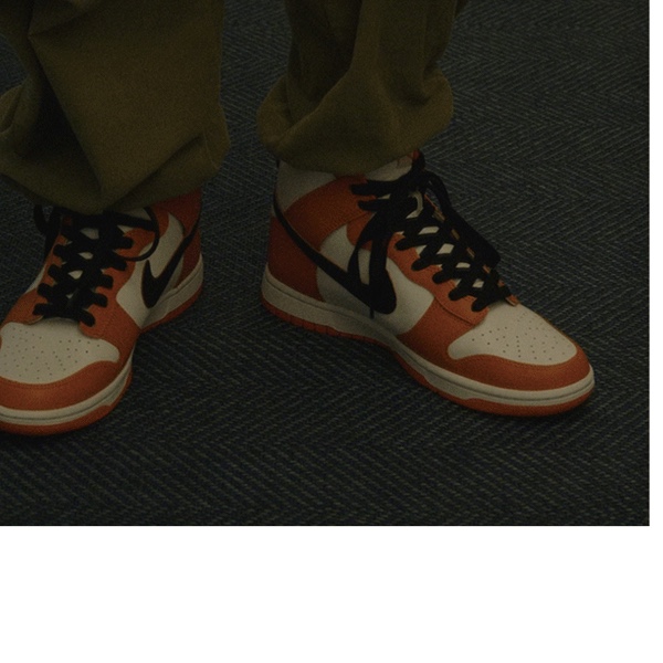Nike Dunk High Retro Orange Blaze 착용 스타일 - 2