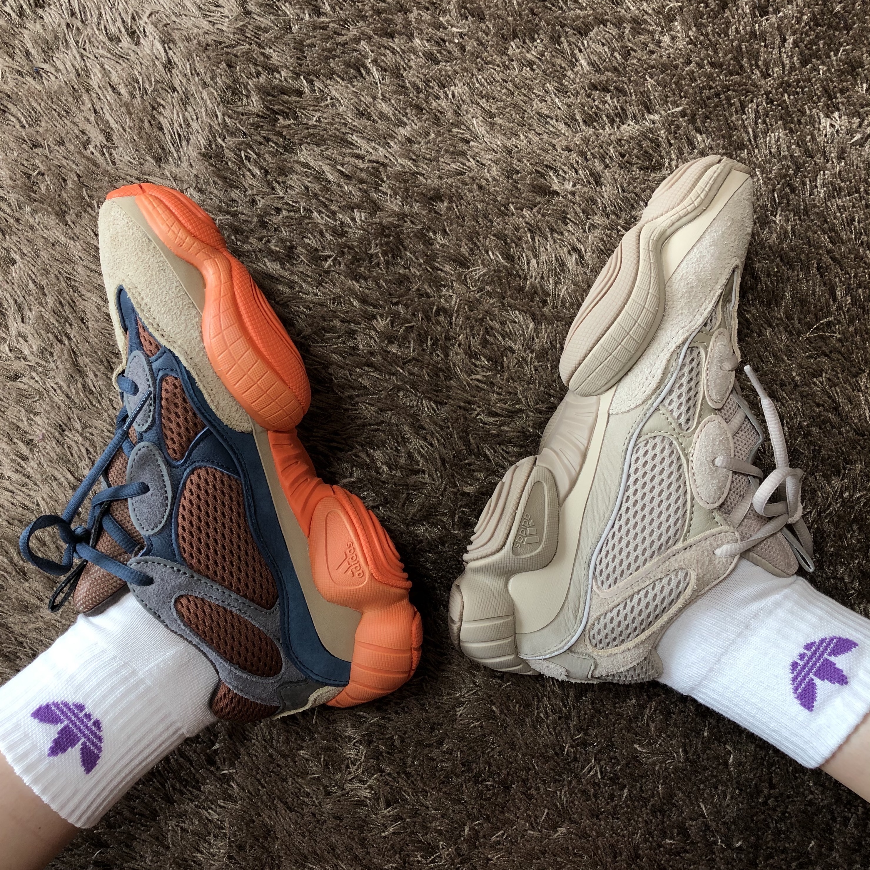 Adidas Yeezy 500 Enflame, Adidas Yeezy 500 Taupe Light 착용 스타일 - 1