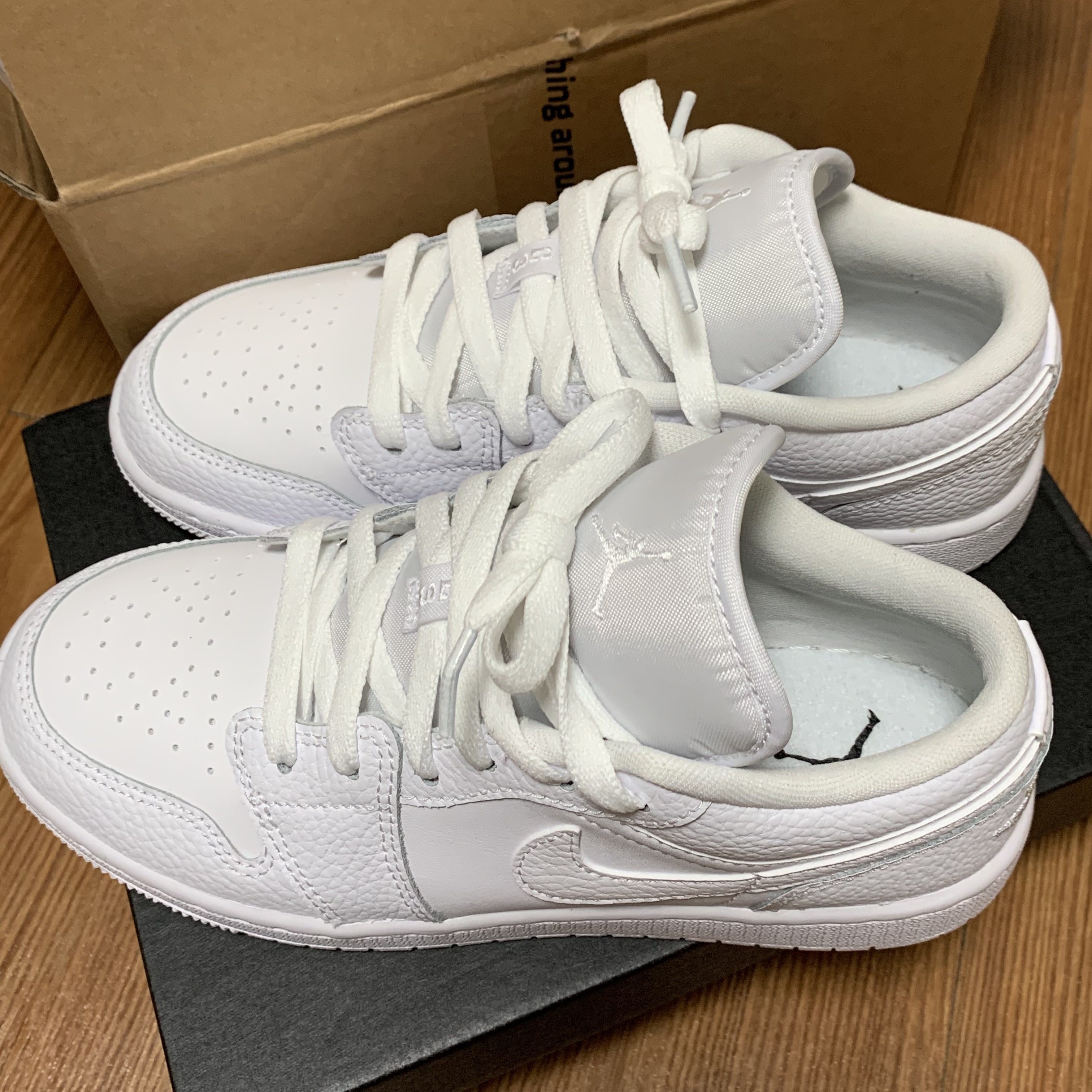 (GS) Jordan 1 Low Triple White 착용 스타일