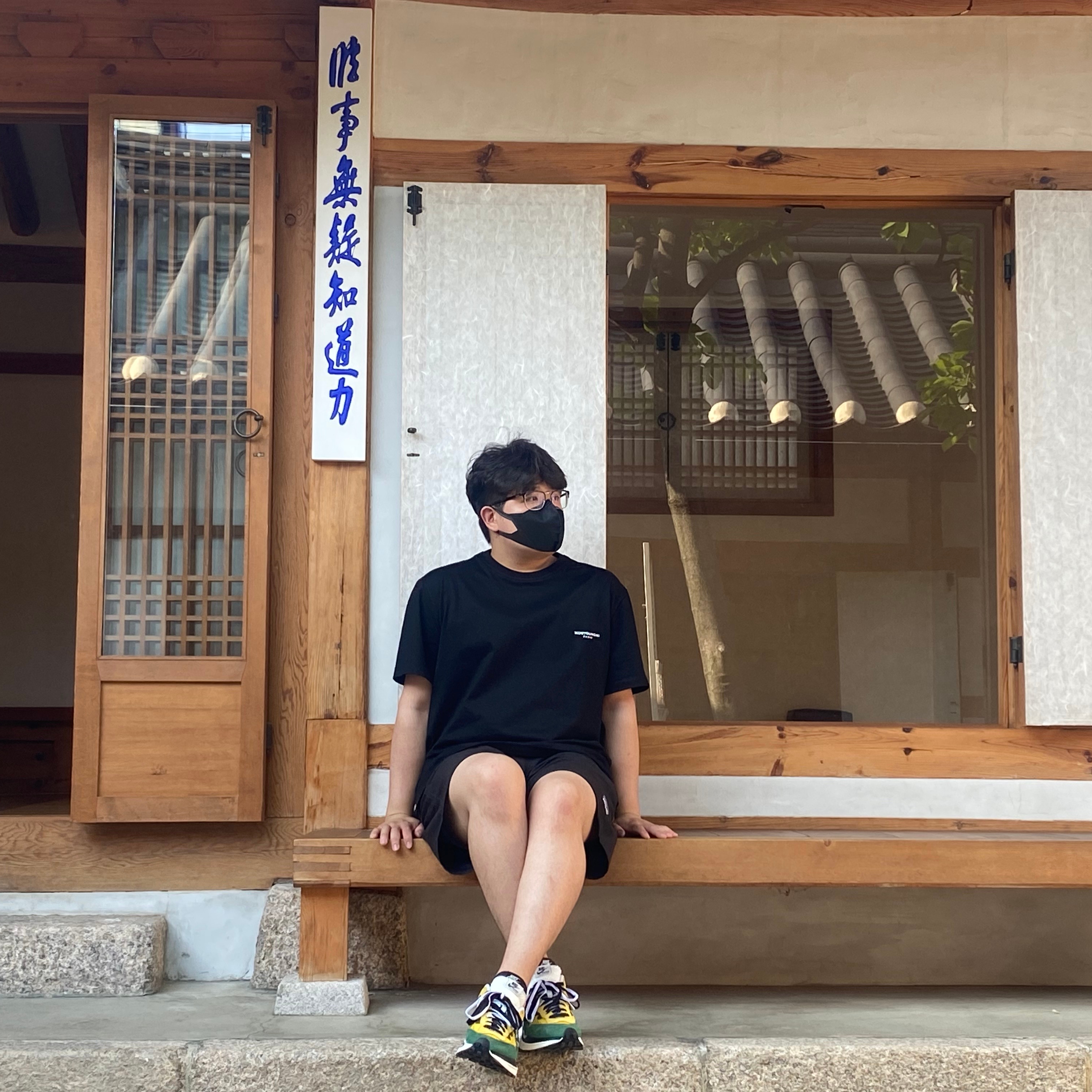 Nike x Sacai VaporWaffle Tour Yellow & Gorge Green Sail 착용 스타일
