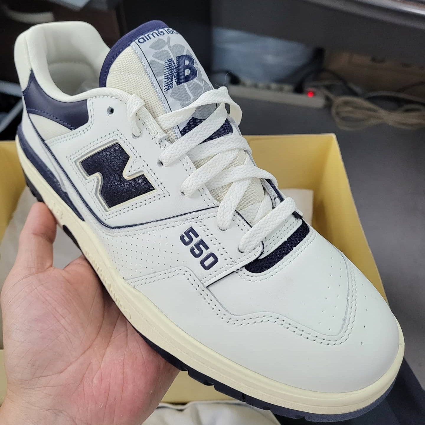 New Balance x Aime Leon Dore 550 Navy 착용 스타일 - 1