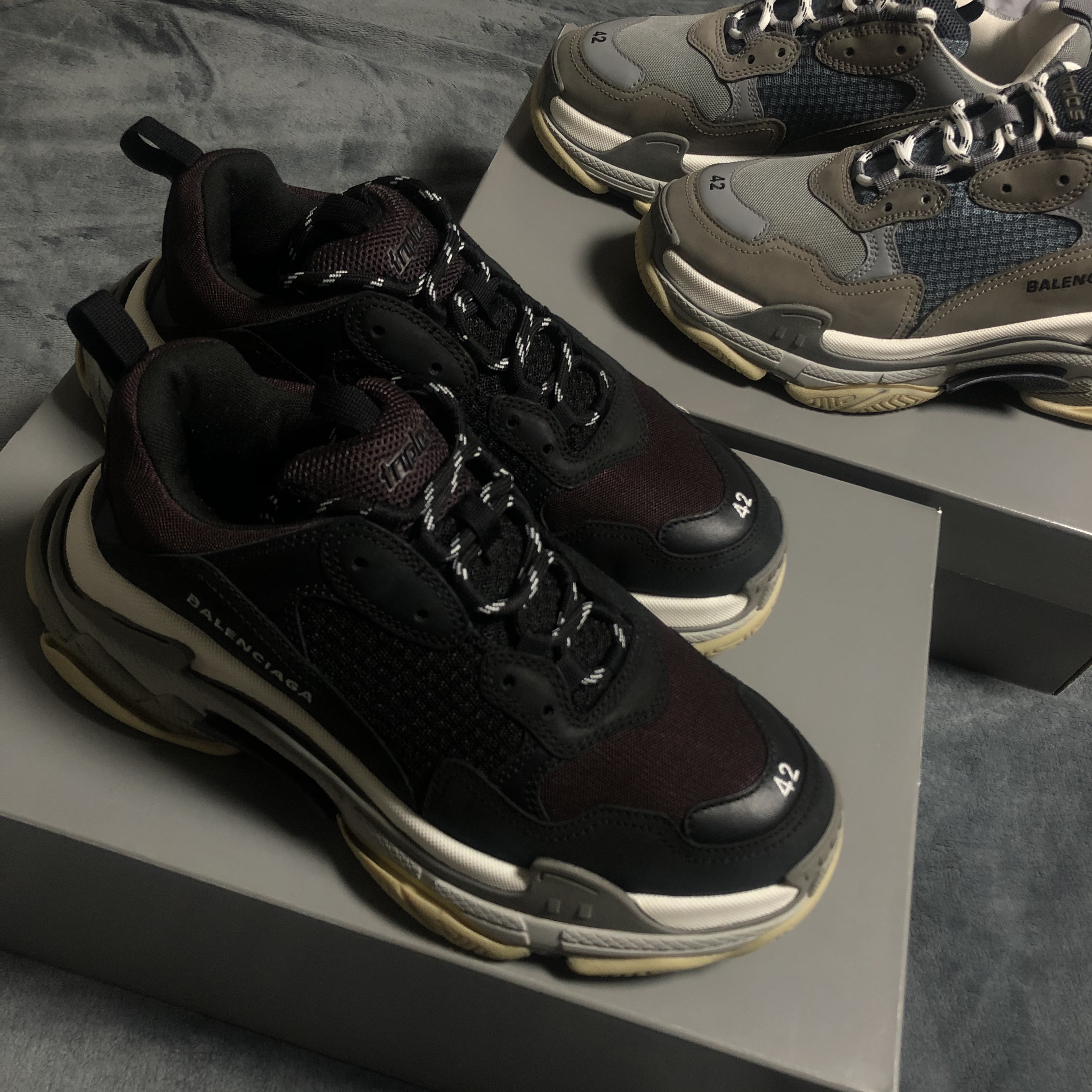 Balenciaga Triple S Split Brack Grey 2018 착용 스타일