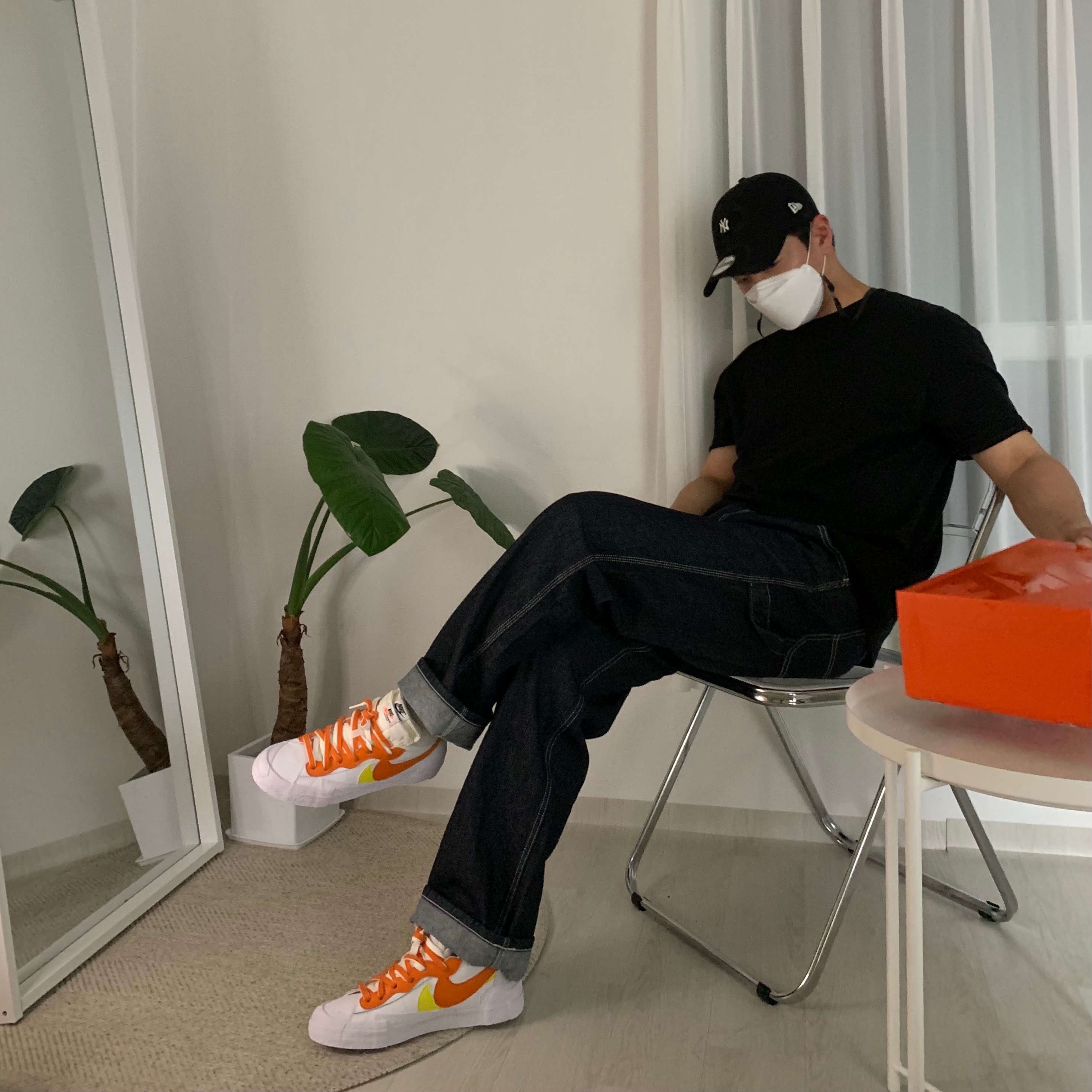 Nike x Sacai Blazer Low Magma Orange 착용 스타일 - 1
