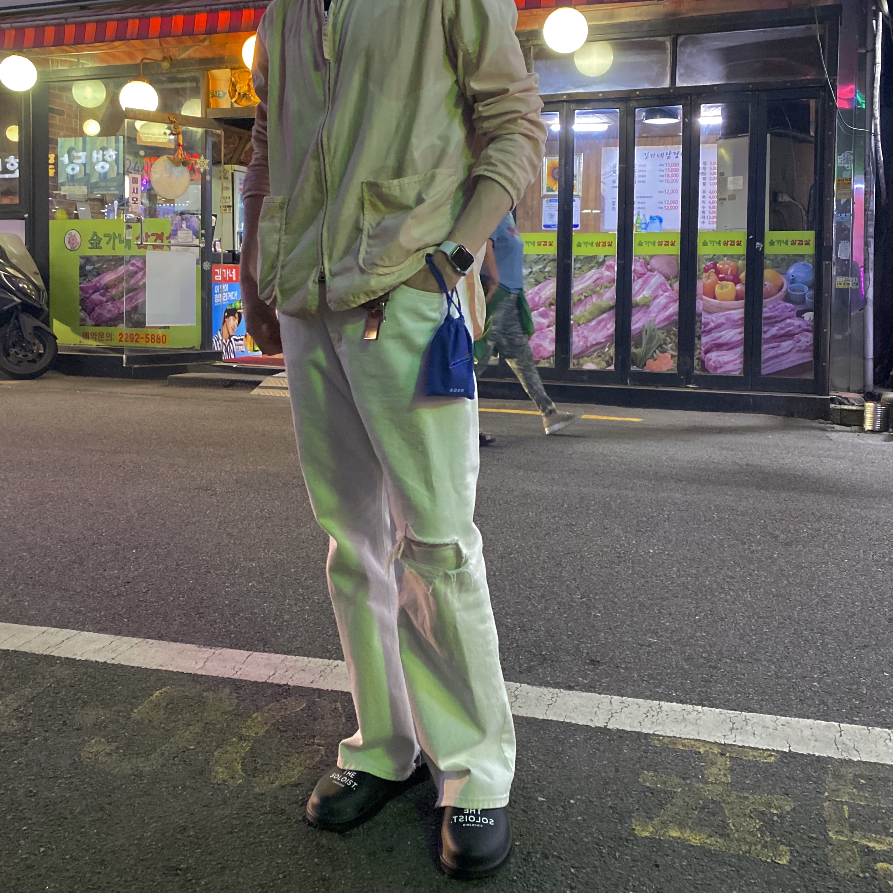 Oofos x Takahiromiyashita The Soloist Signature Clog Black White 착용 스타일