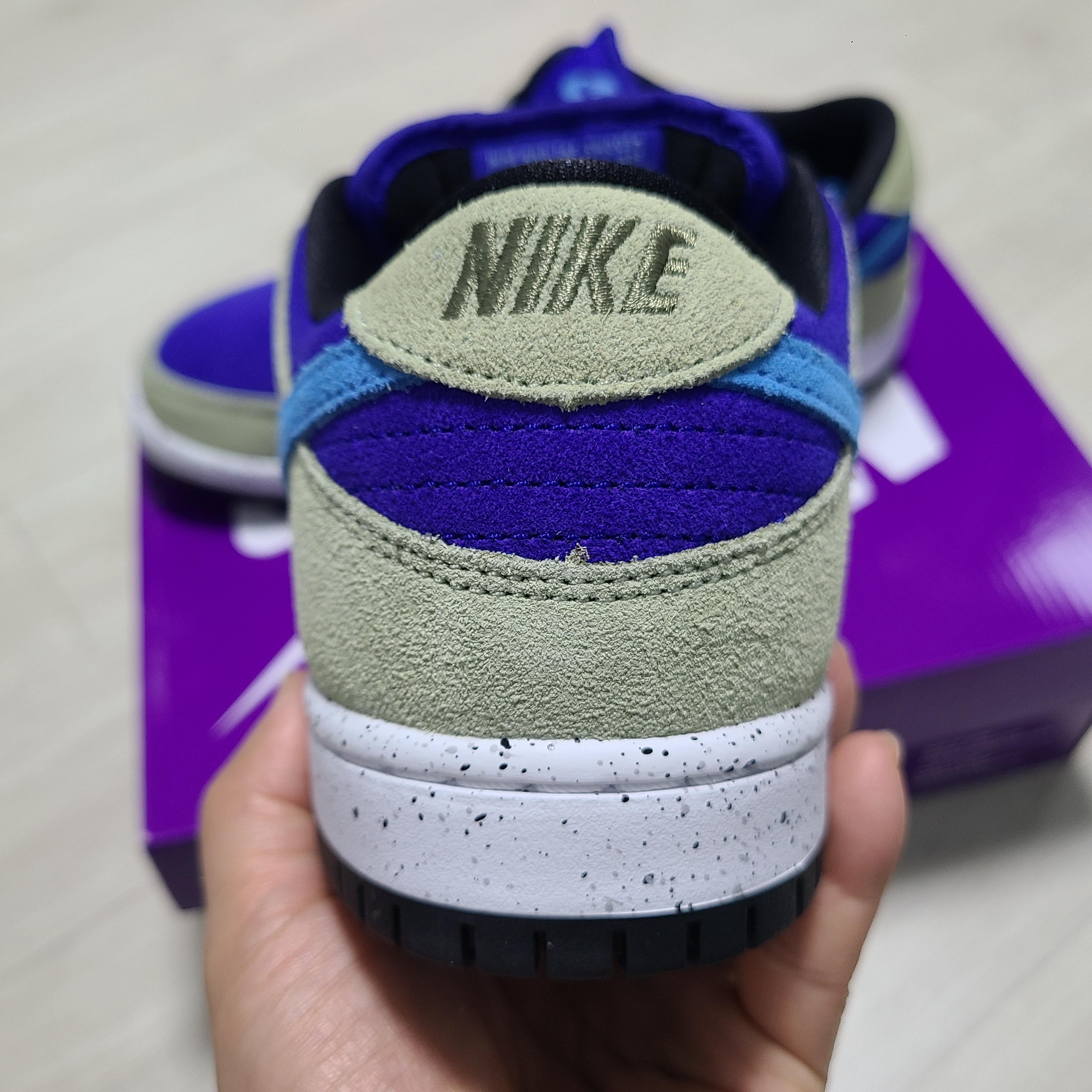 Nike SB Dunk Low Pro Celadon 착용 스타일 - 3