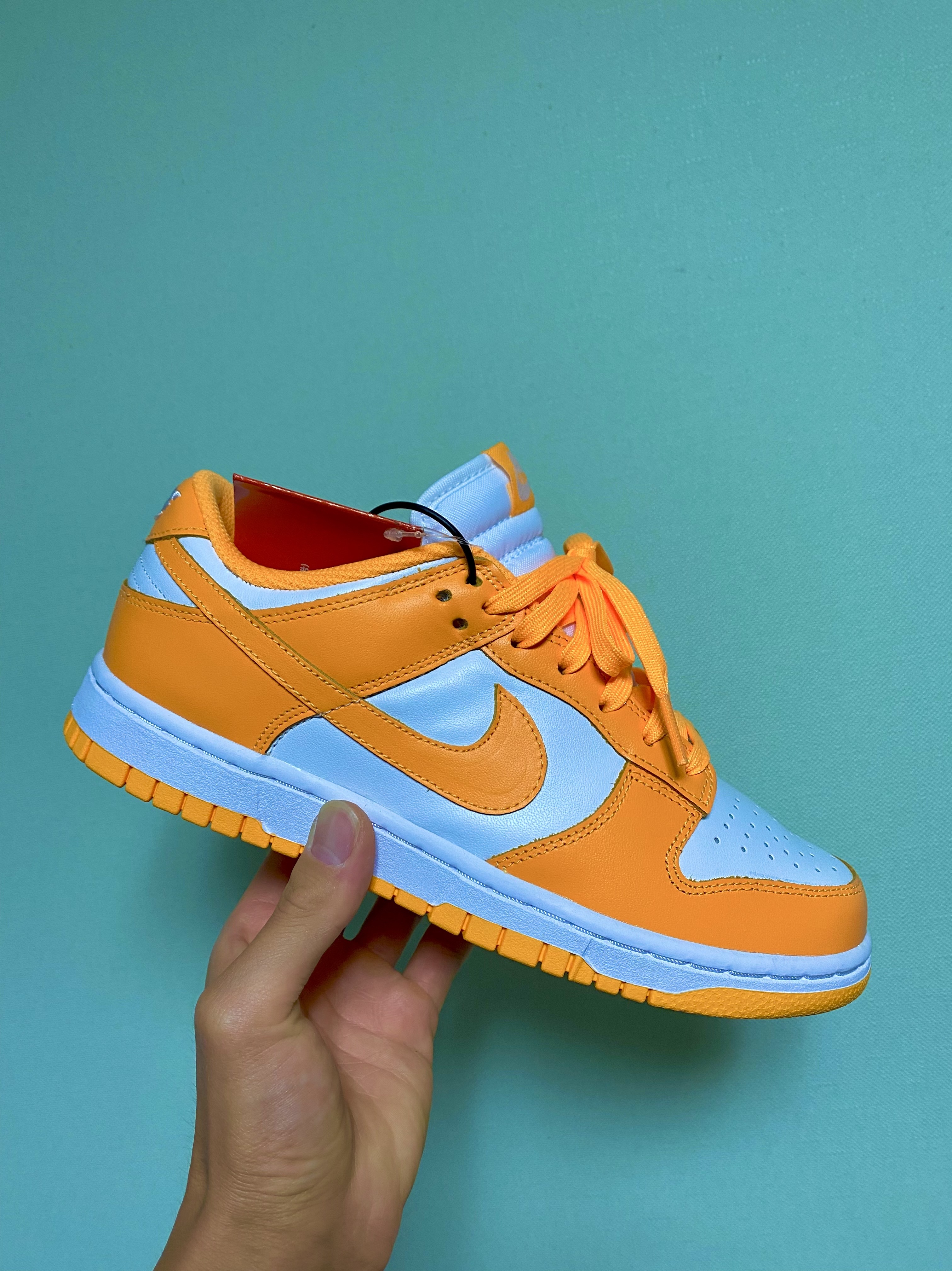 (W) Nike Dunk Low Laser Orange 착용 스타일