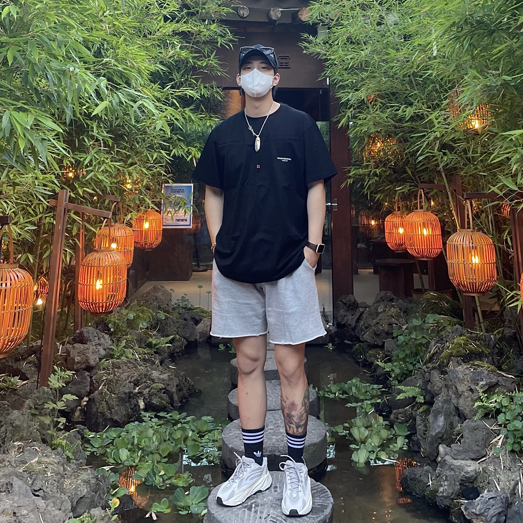 Adidas Yeezy Boost 700 V2 Static 2018 착용 스타일