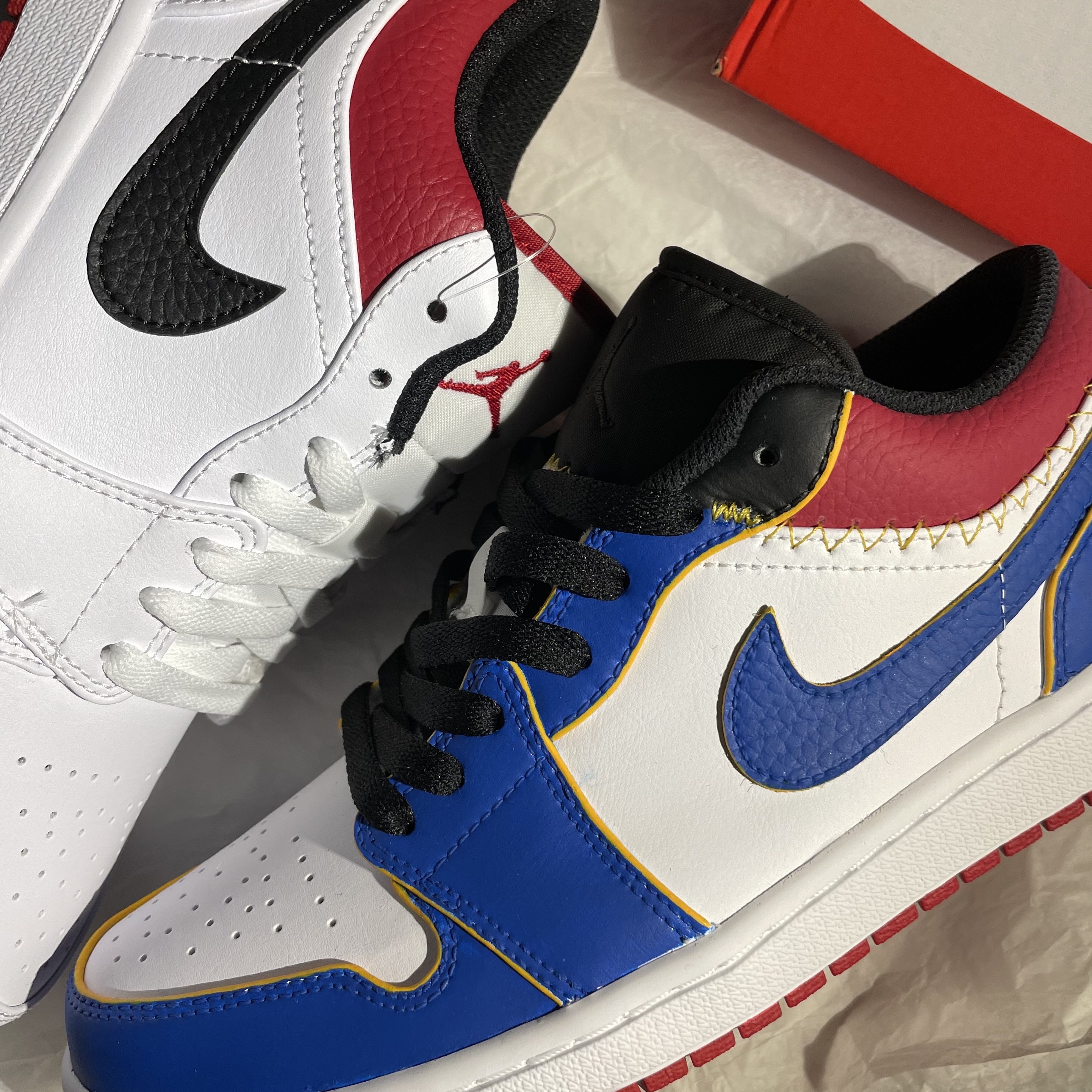 Jordan 1 Low White Red Black, Jordan 1 x Union Retro High Blue Toe 착용 스타일 - 1