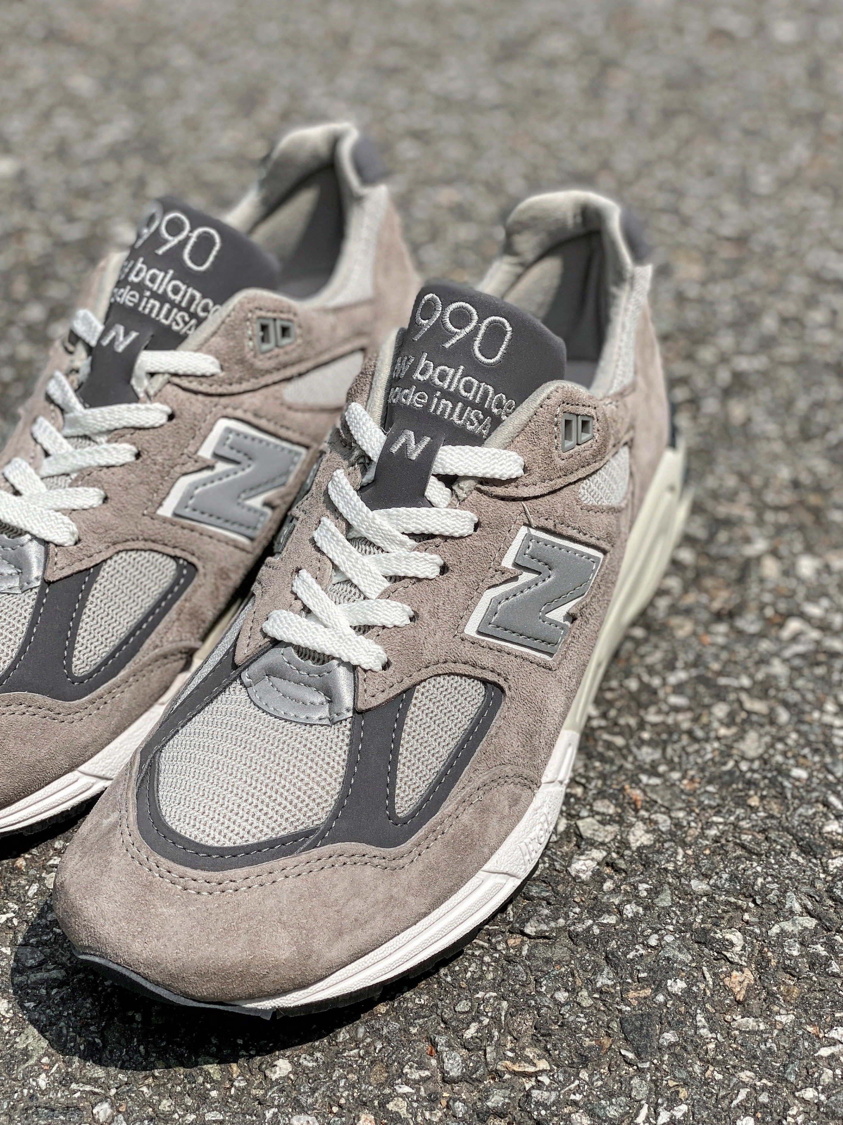 New Balance 990v2 Made in USA Grey 착용 스타일