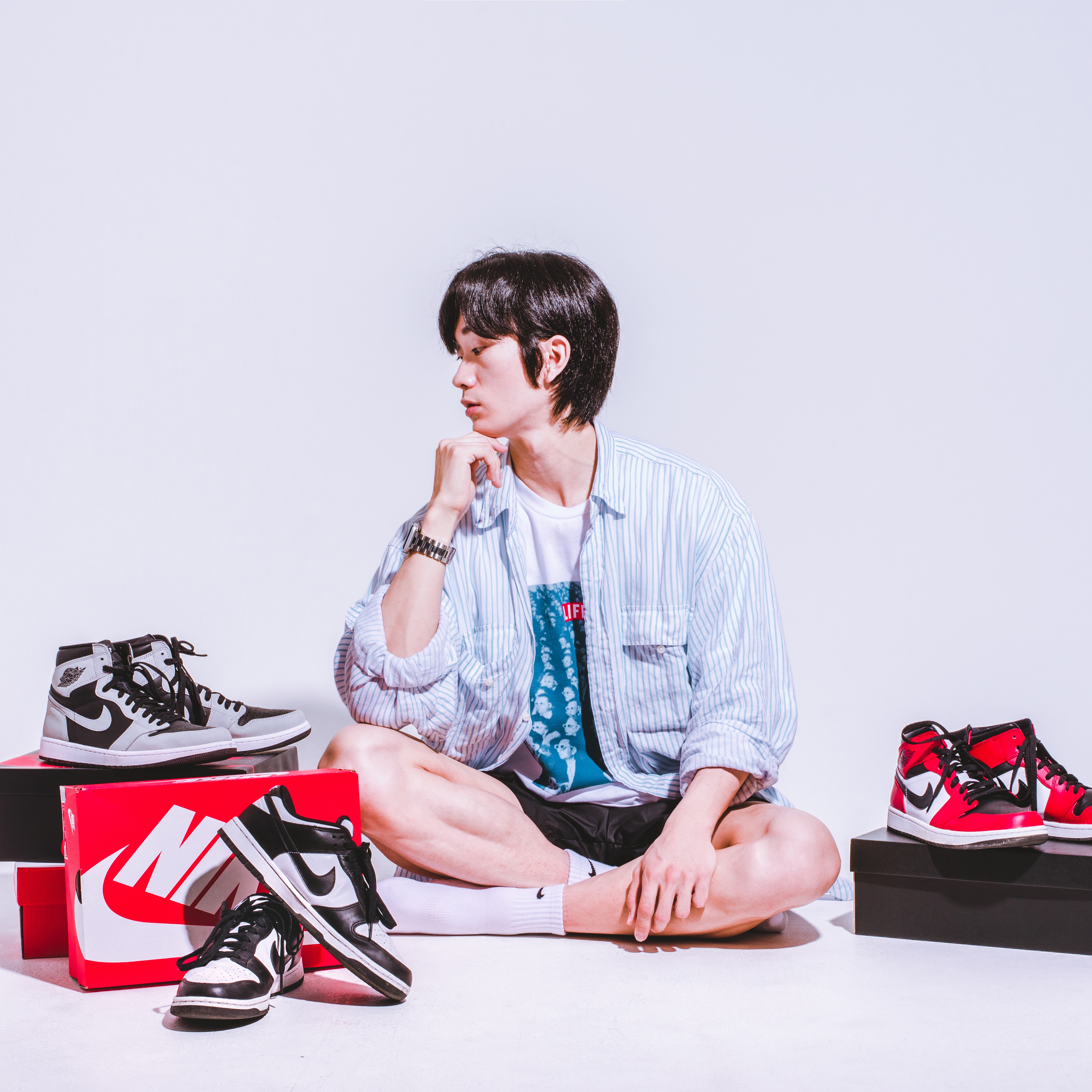 Nike Dunk Low Retro Black, Jordan 1 Retro High OG Shadow 2.0 착용 스타일