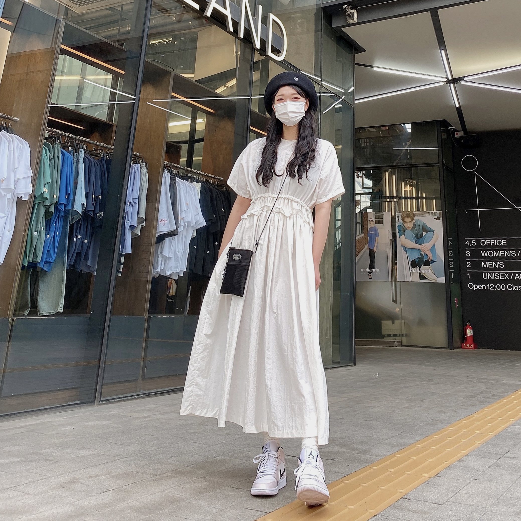 (W) Jordan 1 Mid Barely Rose 착용 스타일