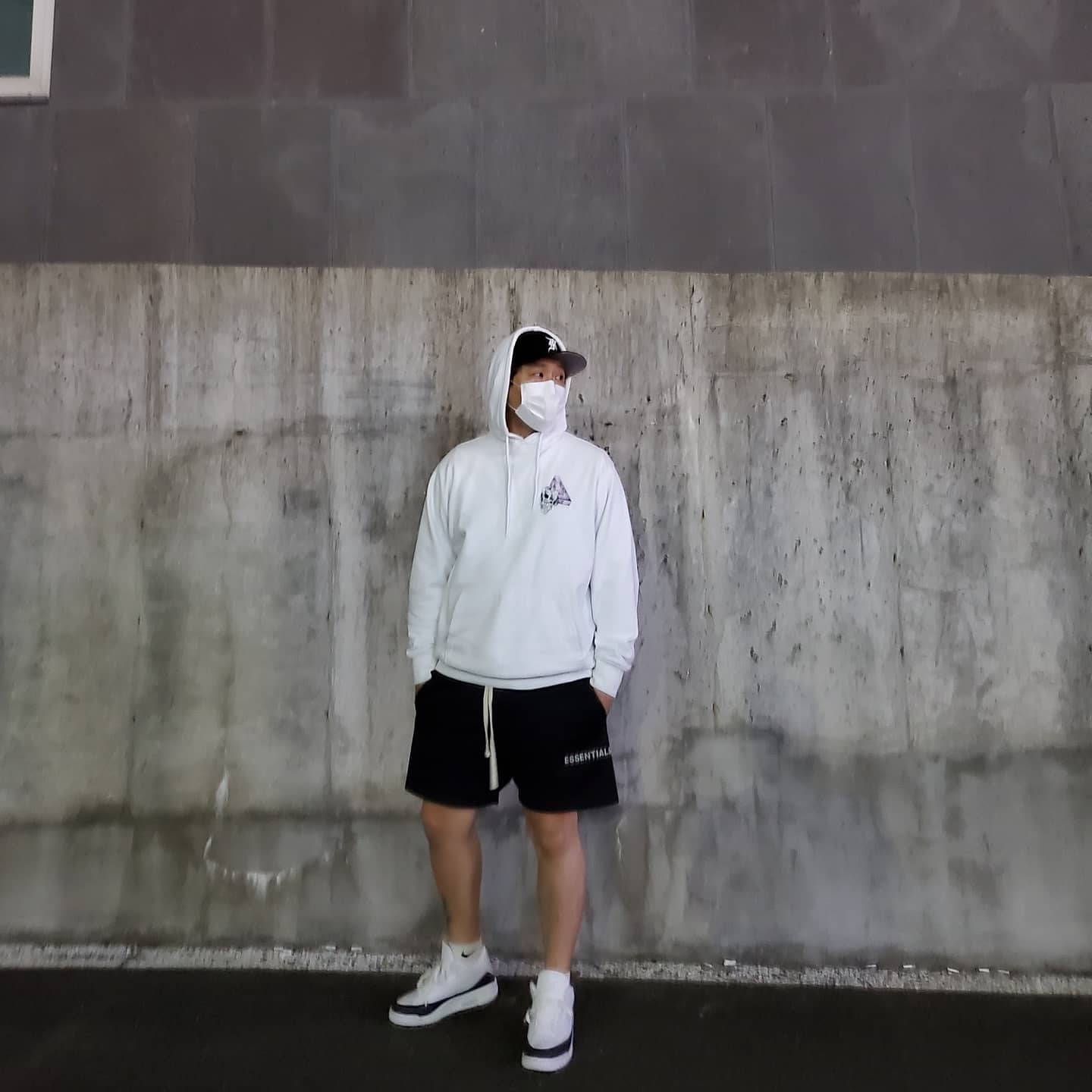 Jordan 3 x Fragment Retro SP White Black, Palace Tri-Crusher Hood White - 20FW 착용 스타일 - 1
