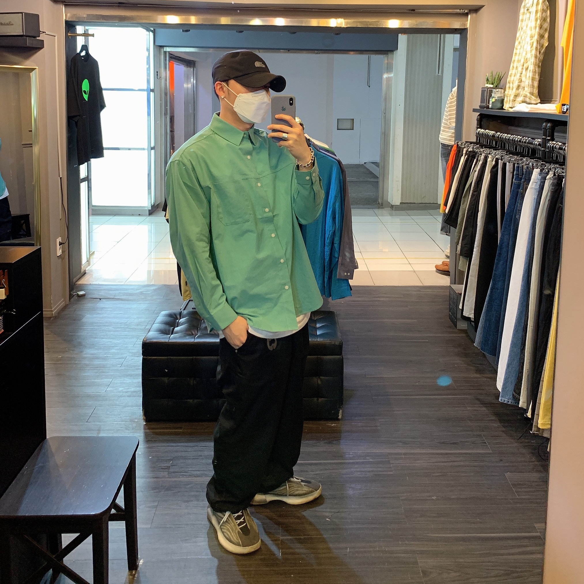 Adidas Yeezy QNTM Barium 착용 스타일 - 1
