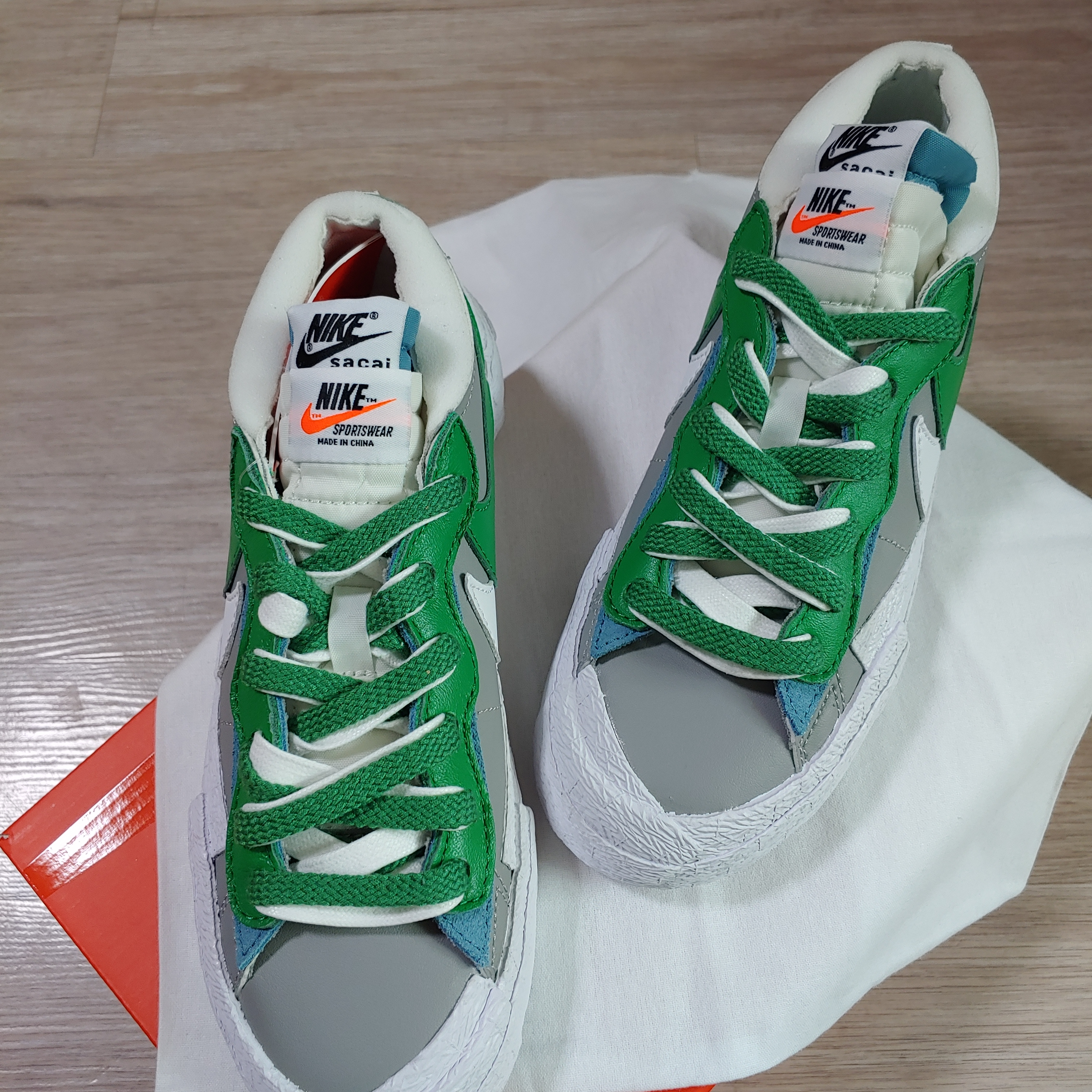 Nike x Sacai Blazer Low Classic Green 착용 스타일