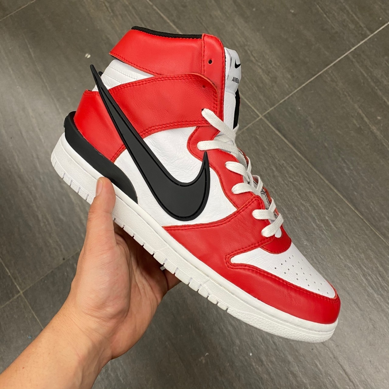 Nike x Ambush Dunk High Black 착용 스타일 - 1