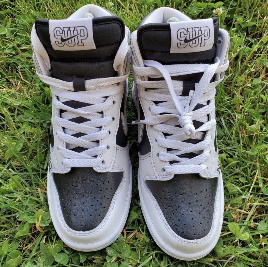 Nike x Supreme SB Dunk Low Black 착용 스타일 - 3