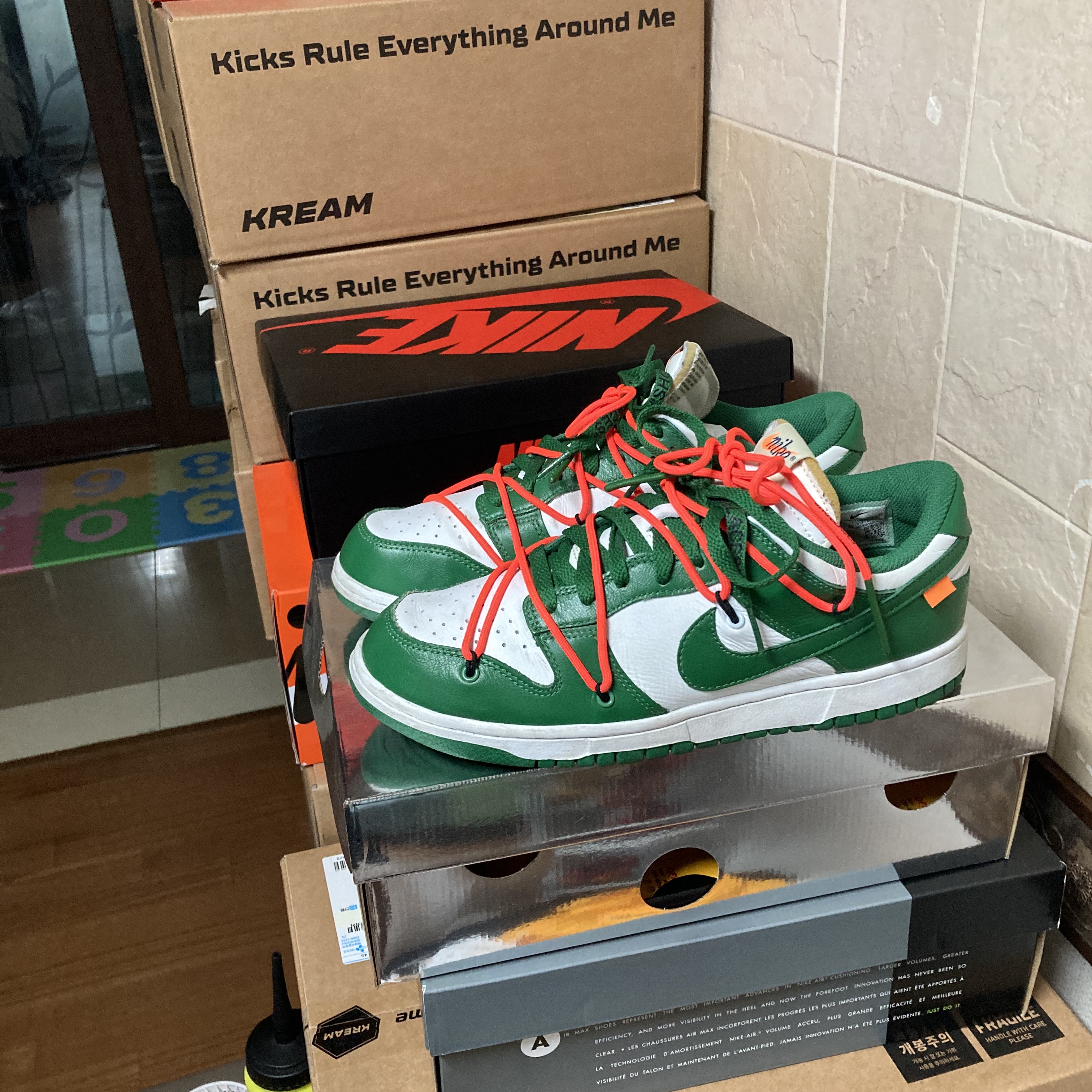 Nike x Off-White Dunk Low Pine Green 착용 스타일