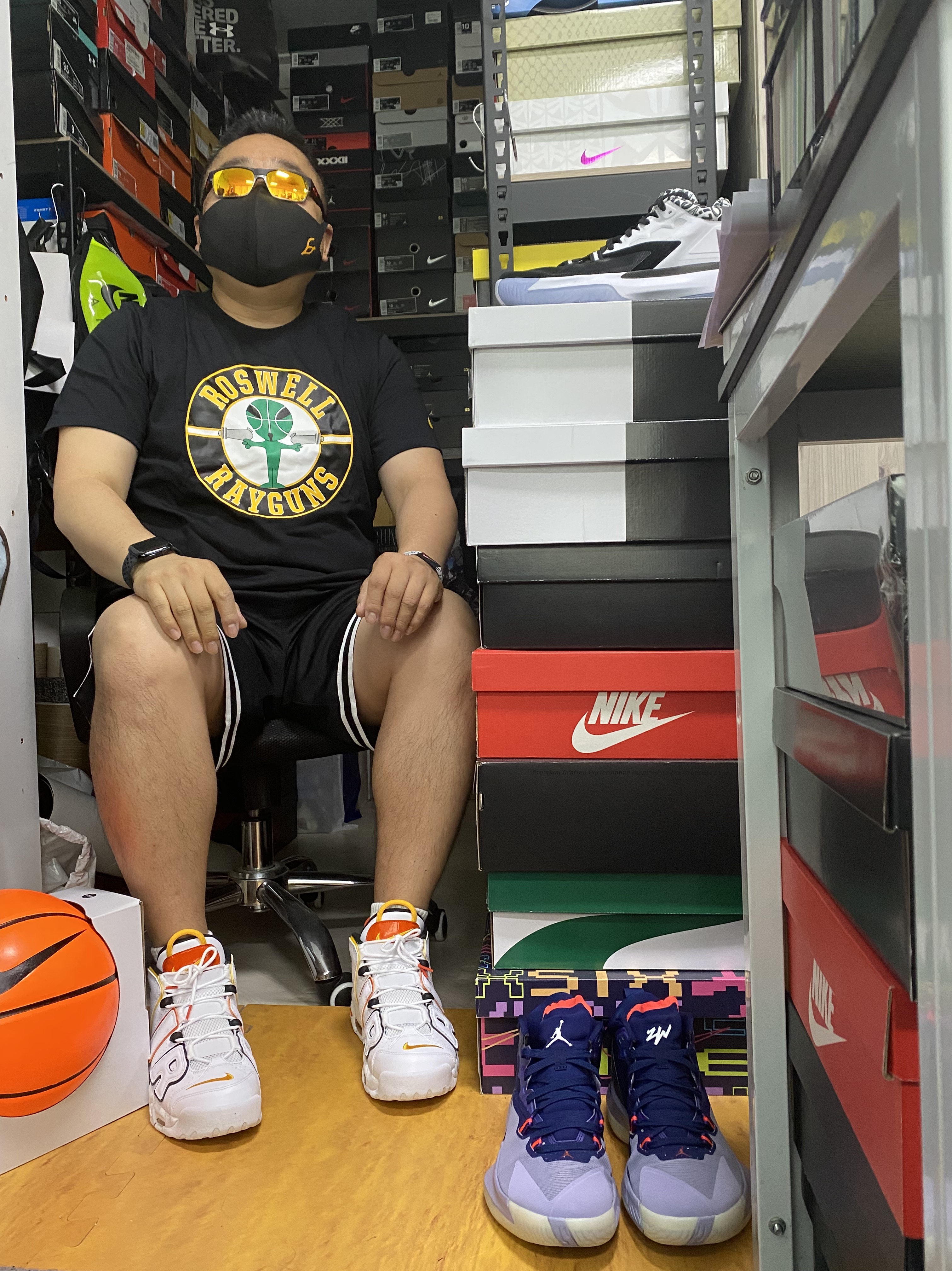 Nike Air More Uptempo Rayguns, Jordan Zion 1 PF ZNA Blue Void 착용 스타일