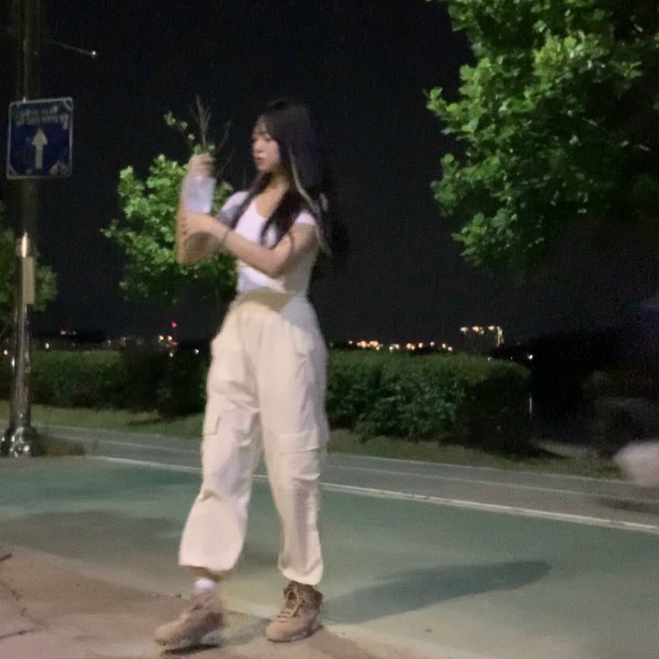 Jordan 6 x Travis Scott Retro SP British Khaki 착용 스타일