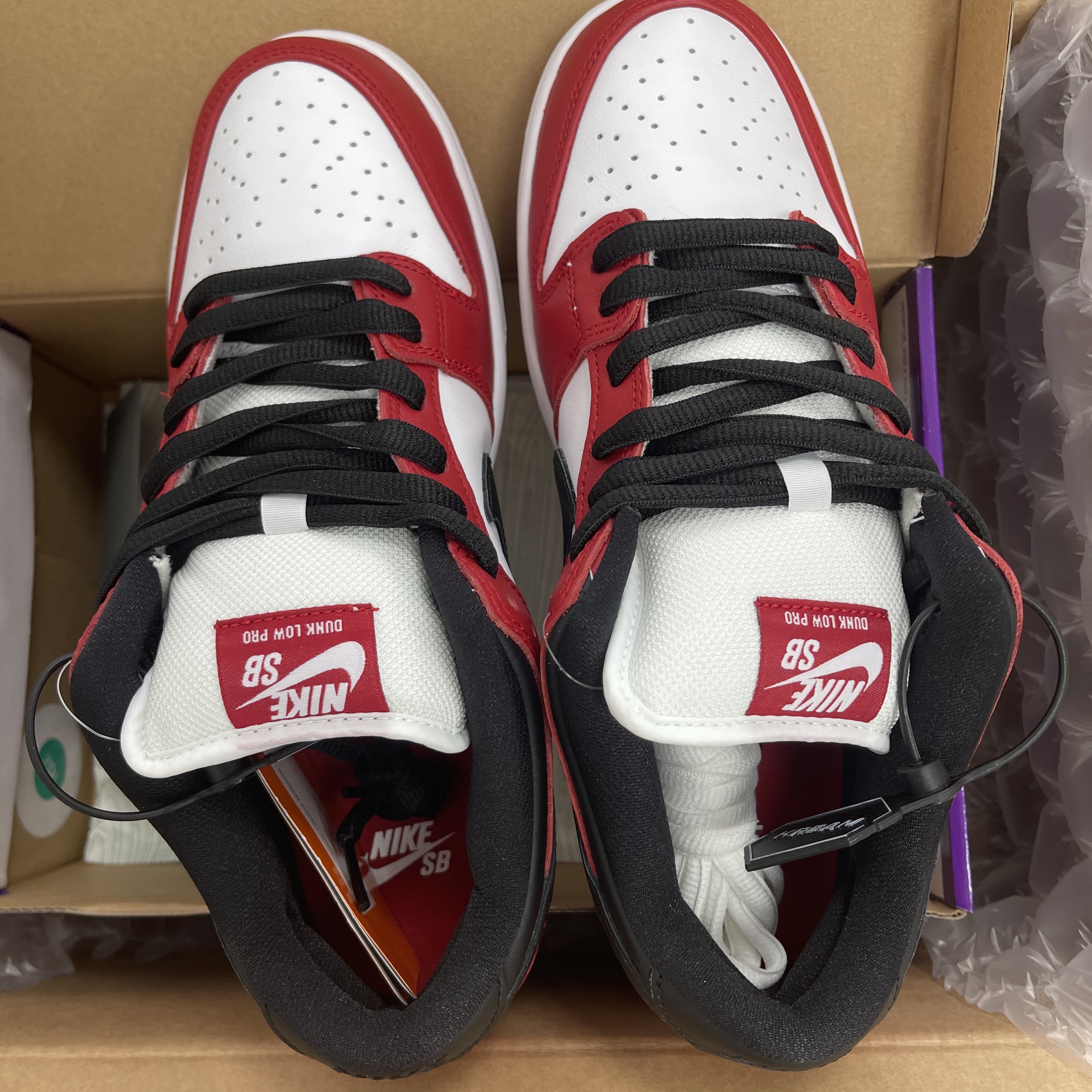 Nike SB Dunk Low Pro Chicago 착용 스타일 - 2