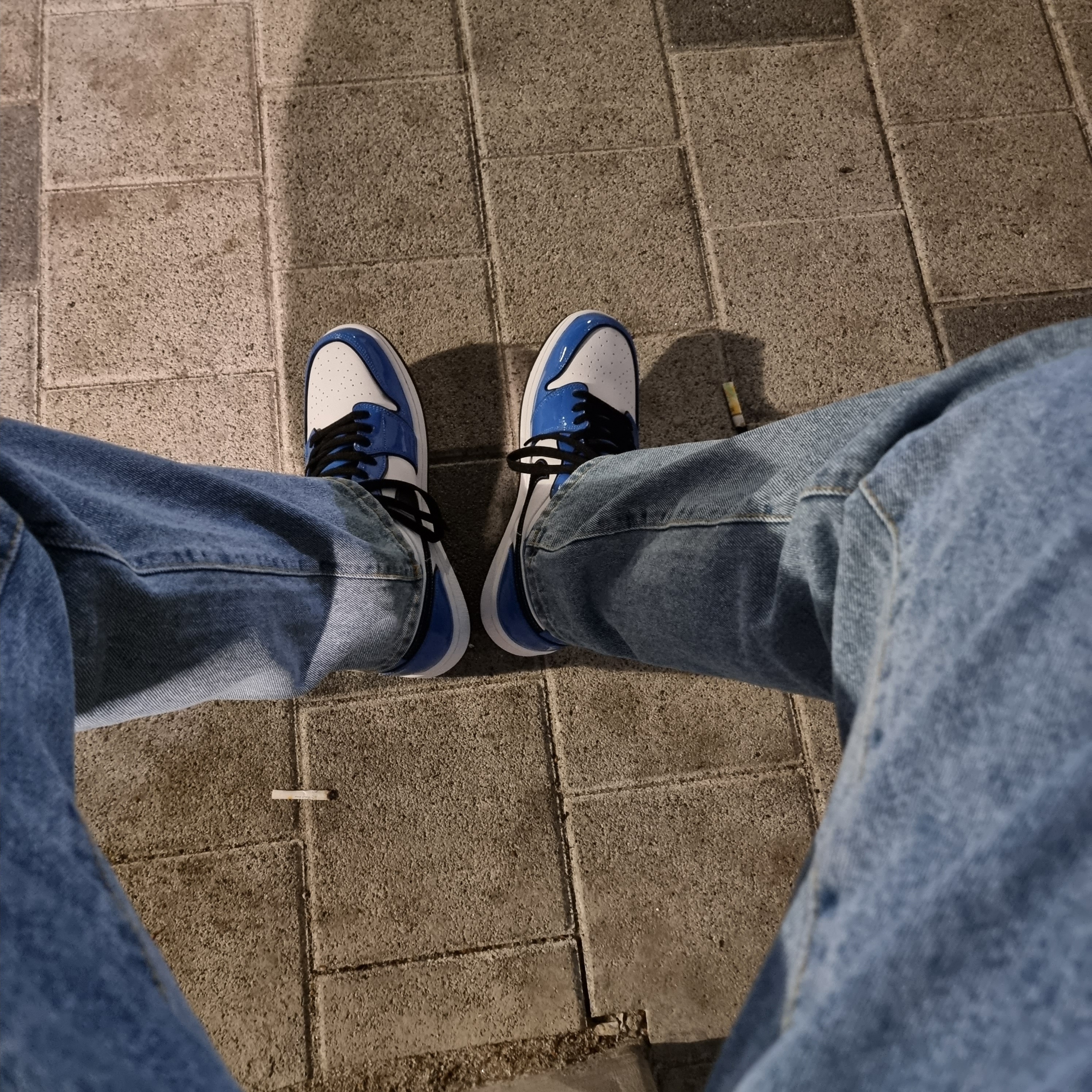 Jordan 1 Mid SE Signal Blue 착용 스타일 - 1