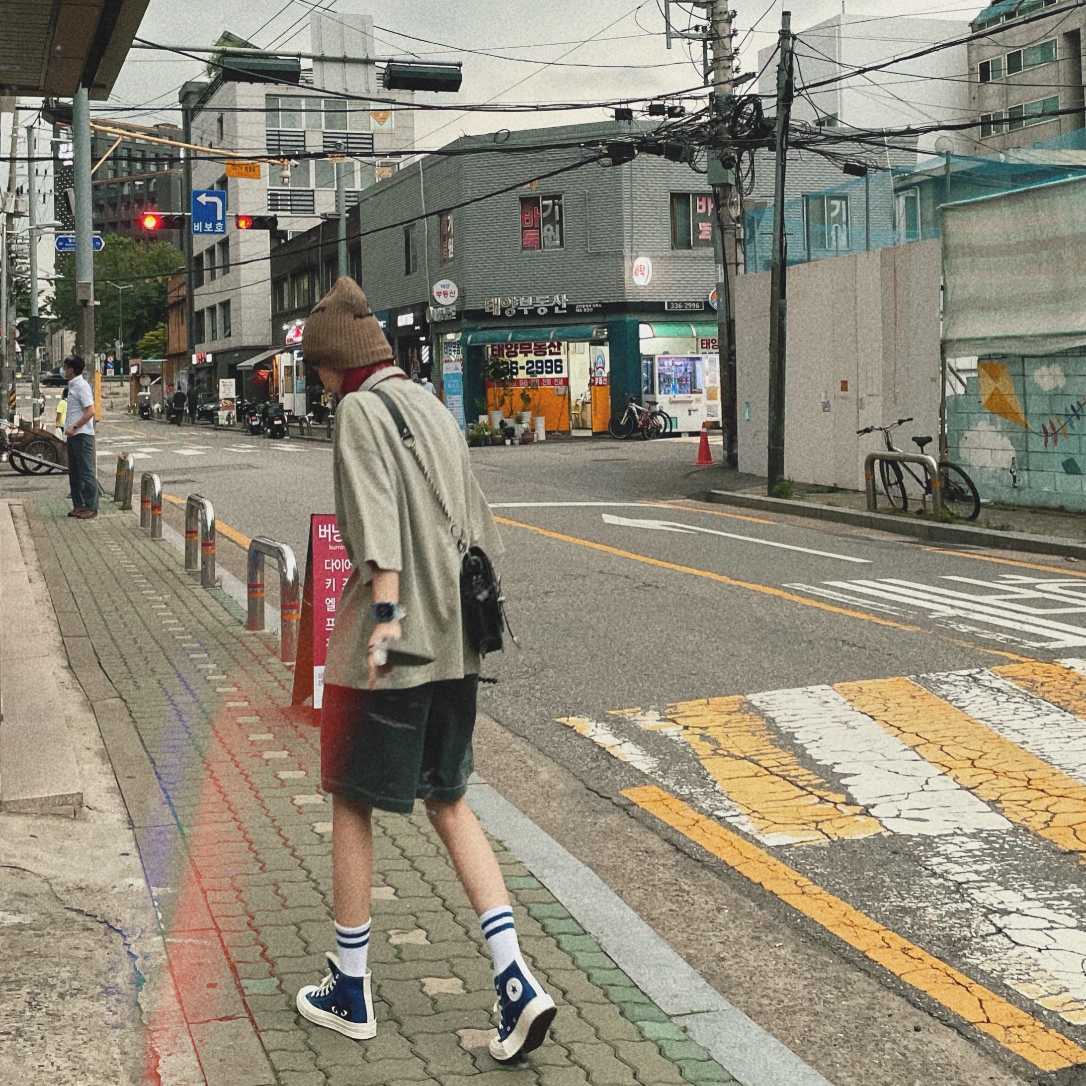 Converse x Play Comme des Garcons Chuck 70 Hi Blue Quartz 착용 스타일