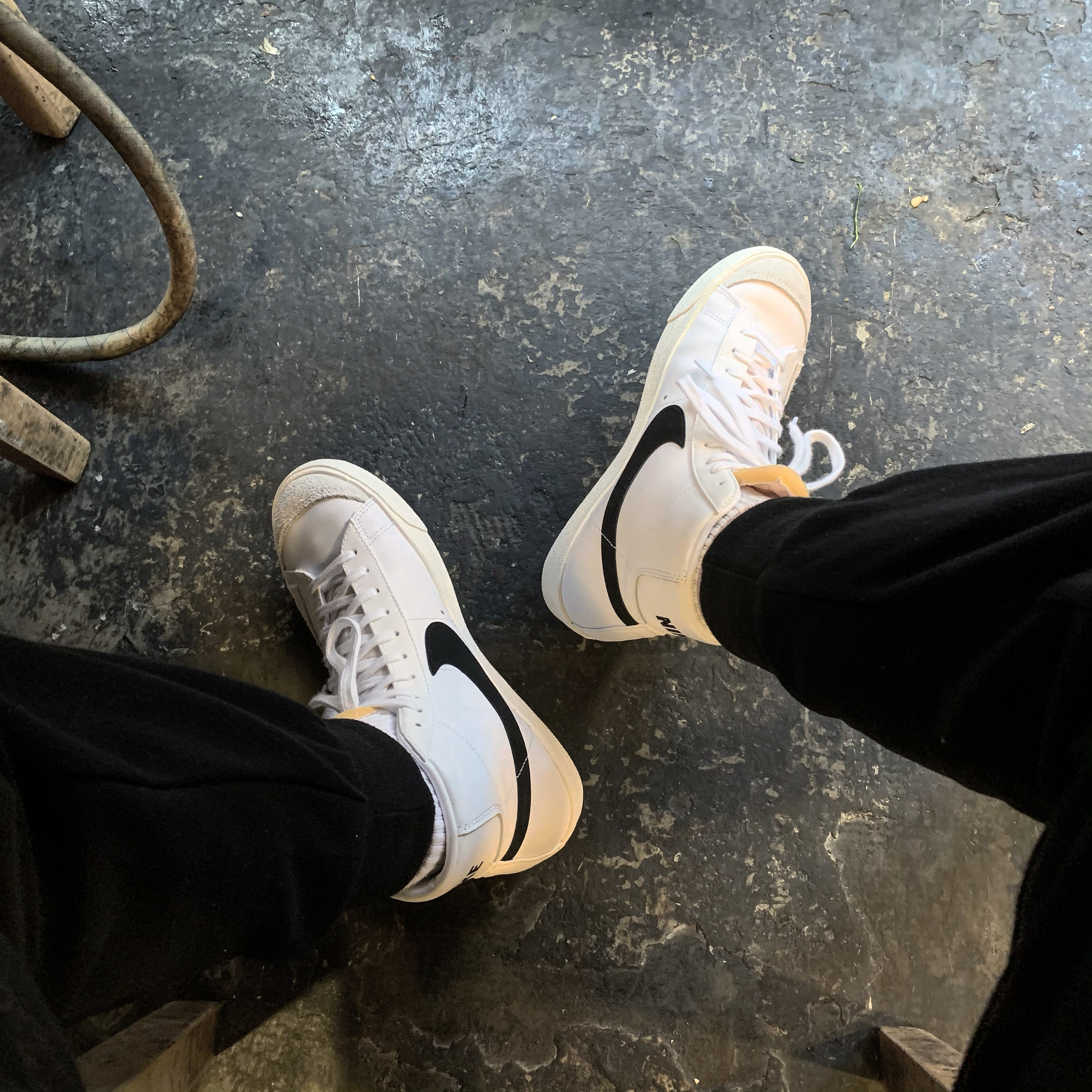 Nike Blazer Mid '77 Vintage White Black 착용 스타일
