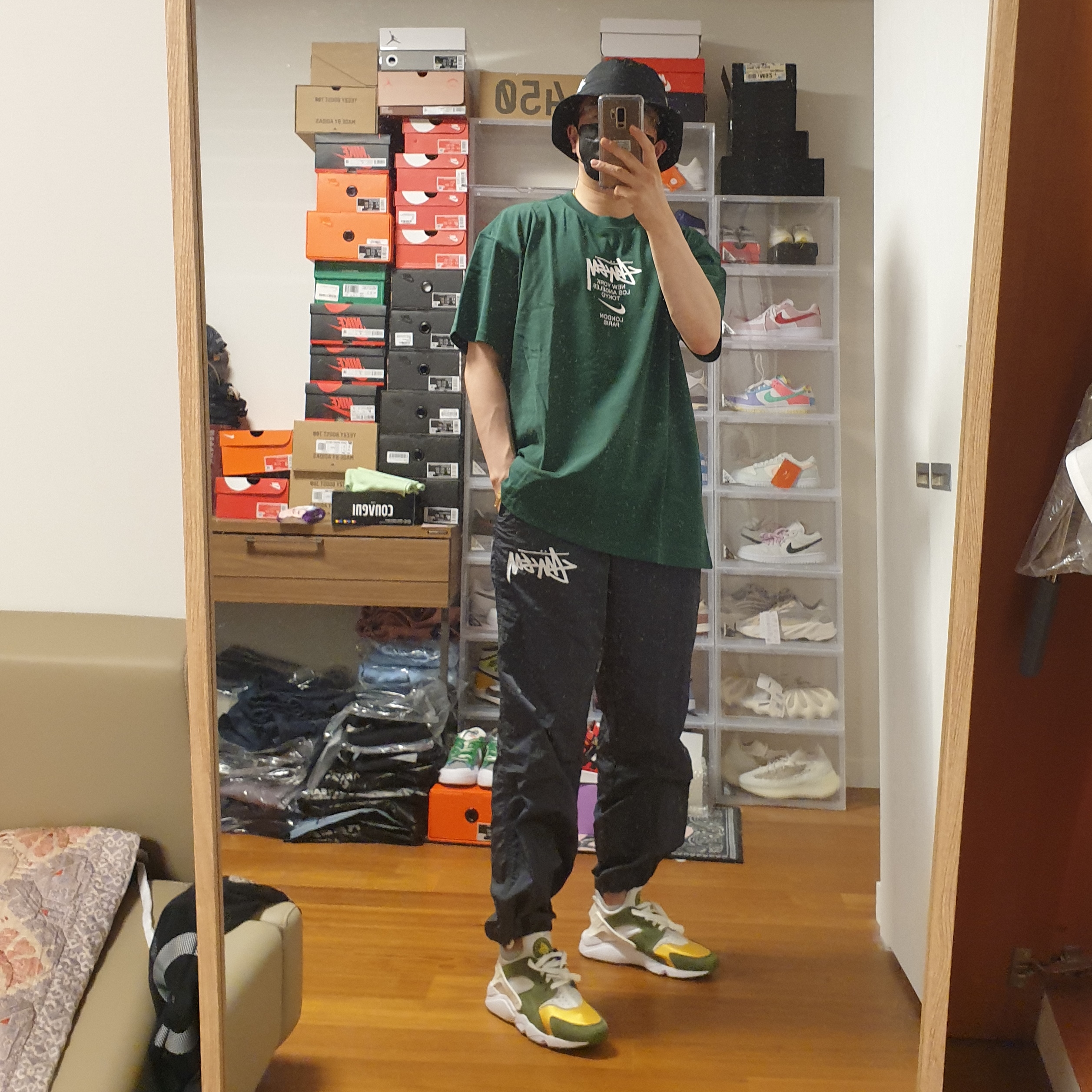 Nike x Stussy Beach Pants Off Noir, Nike x Stussy WT T-Shirt Green - US/EU 착용 스타일 - 1