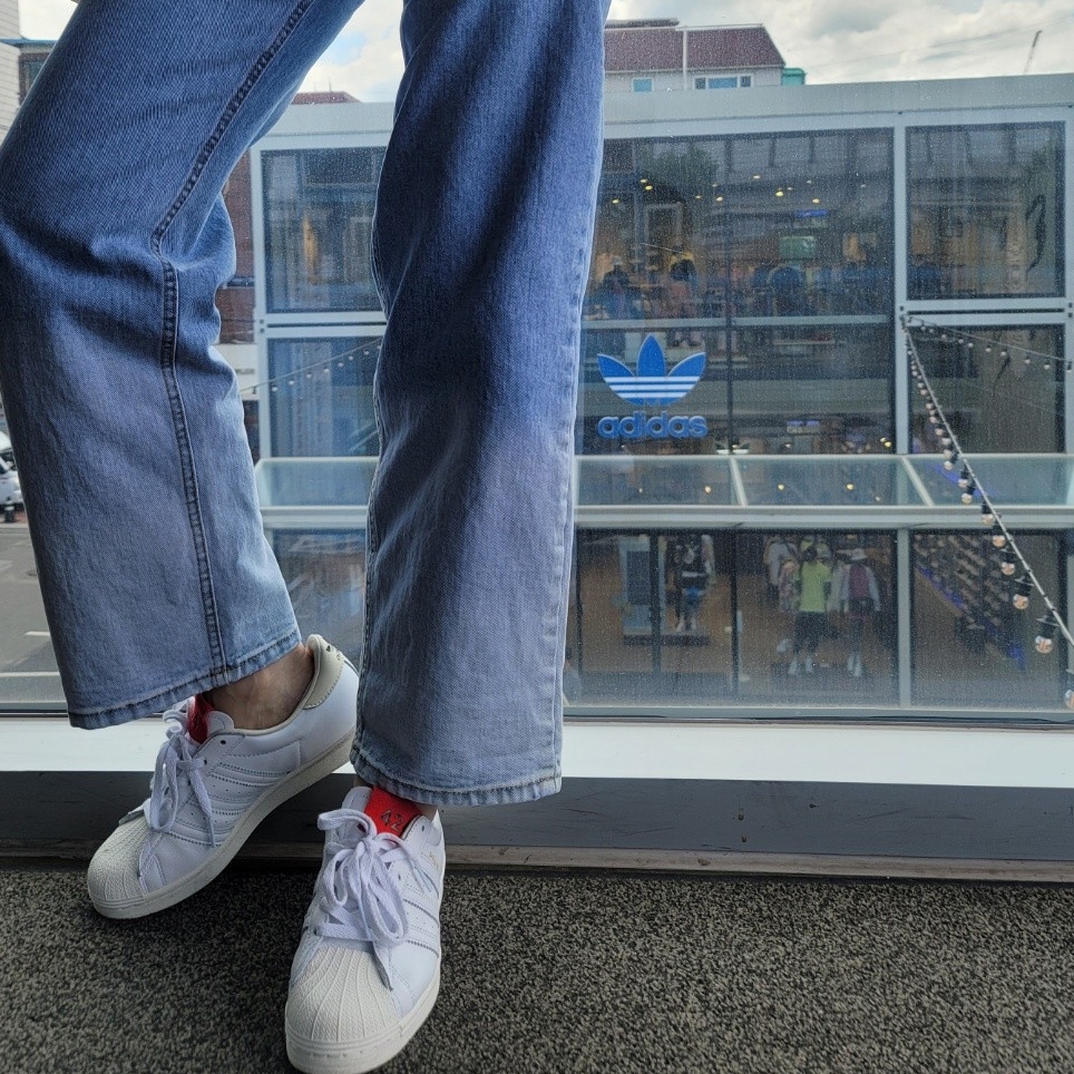 Adidas Superstar 424 Shelltoe 착용 스타일 - 5