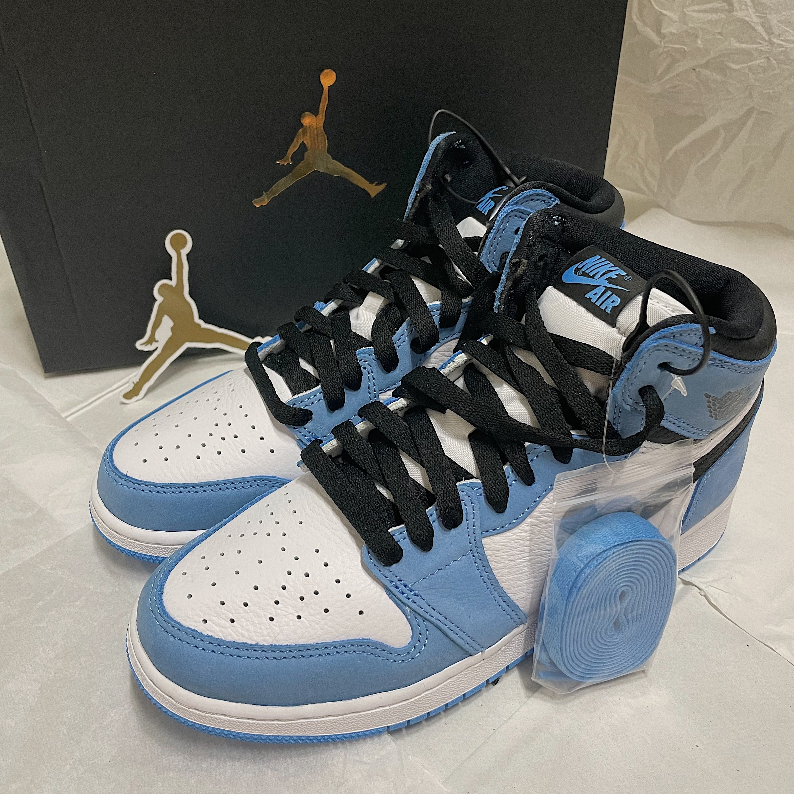 Jordan 1 Retro High OG University Blue, (GS) Jordan 1 Retro High OG University Blue 착용 스타일 - 3