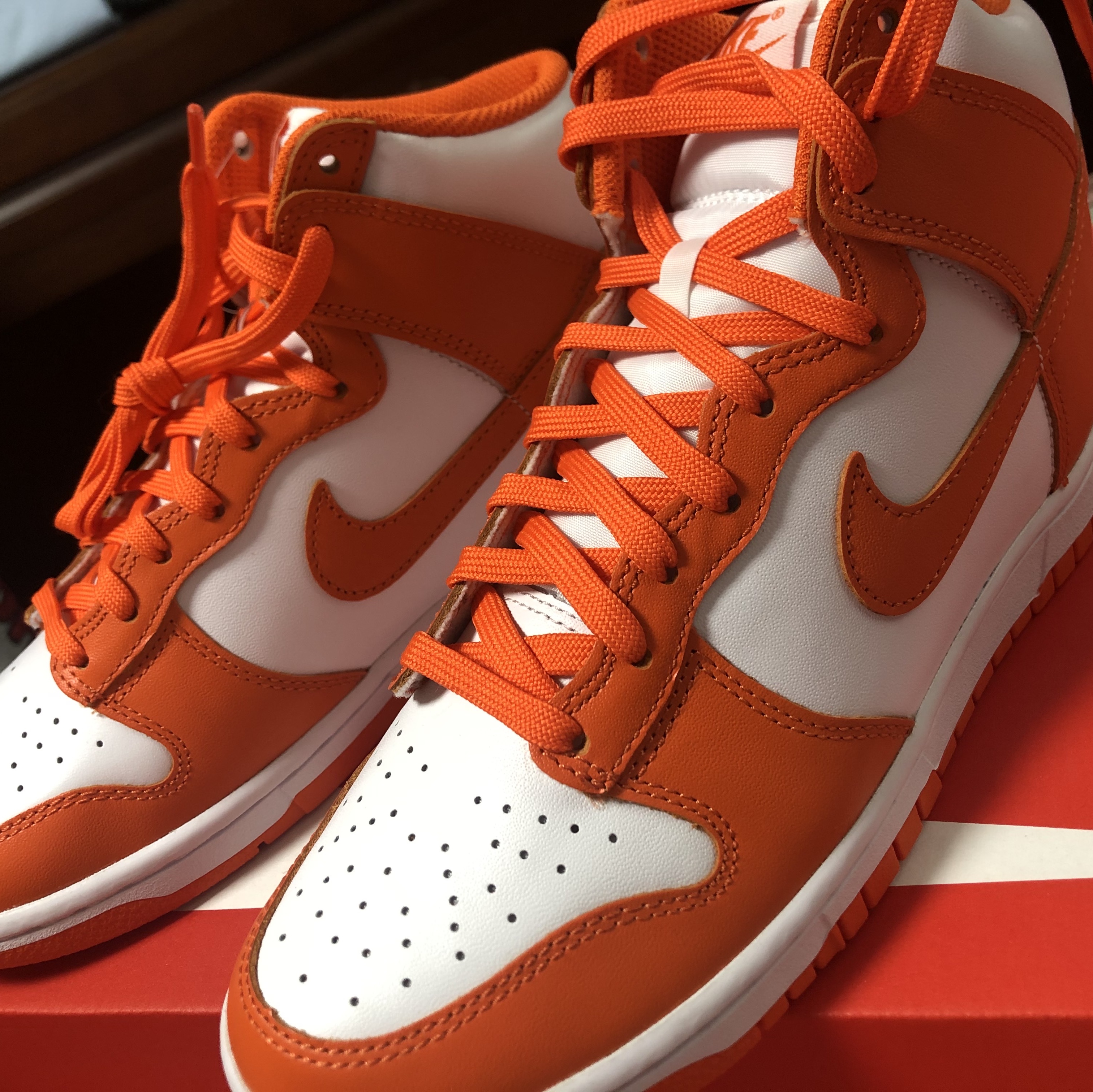 Nike Dunk High Retro Orange Blaze 착용 스타일