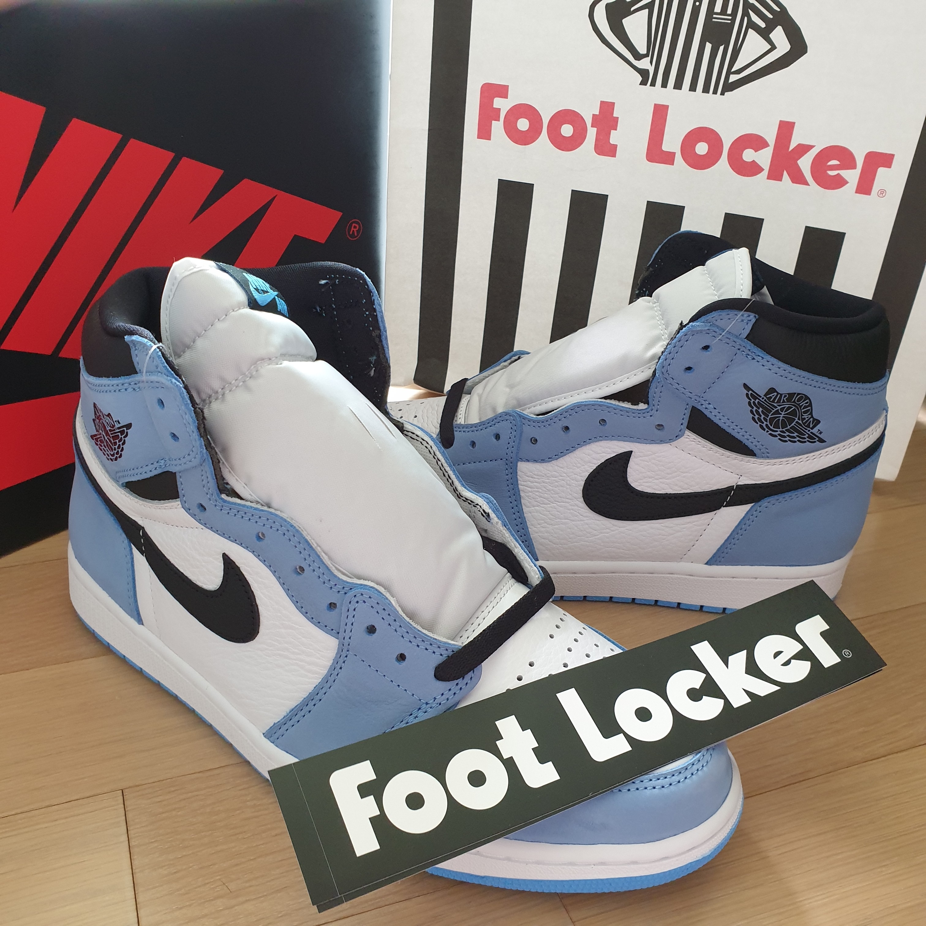 Jordan 1 Retro High OG University Blue 착용 스타일