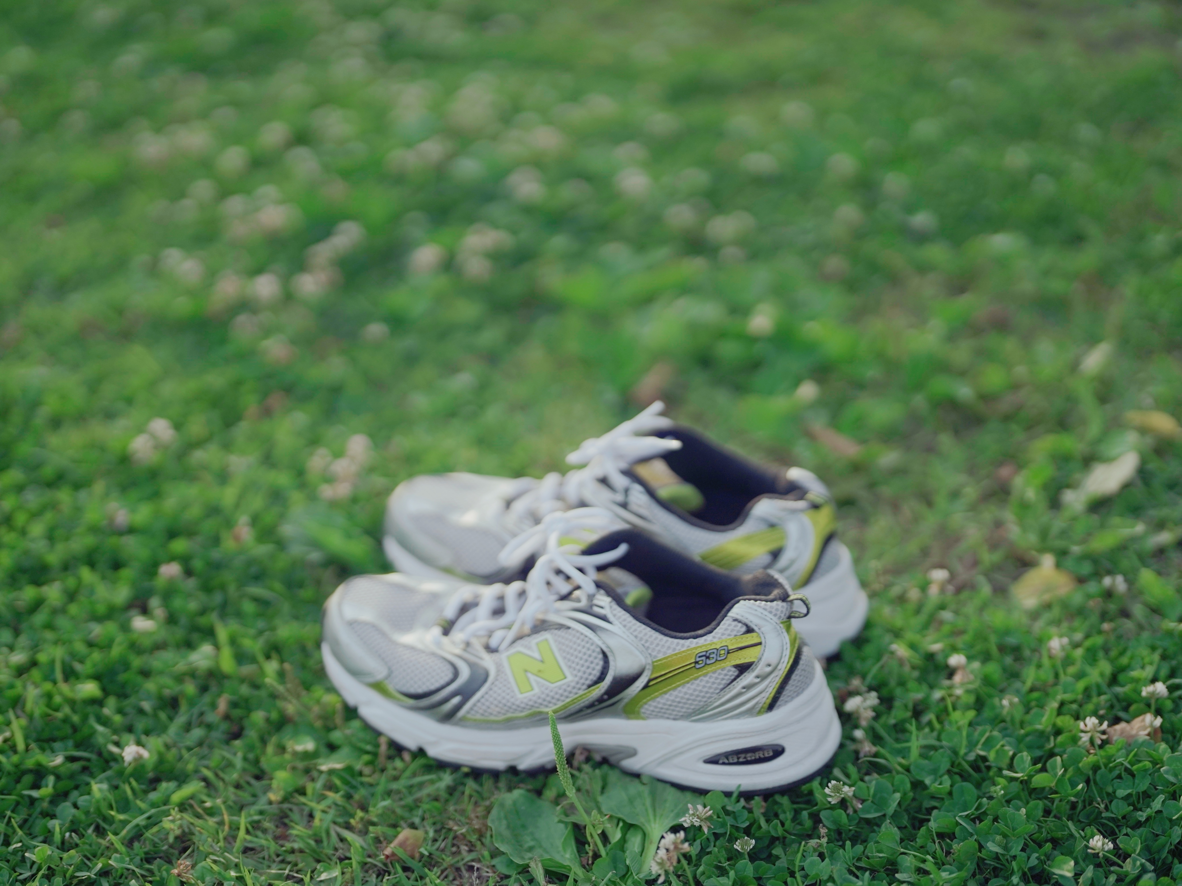 New Balance 530 Silver 착용 스타일