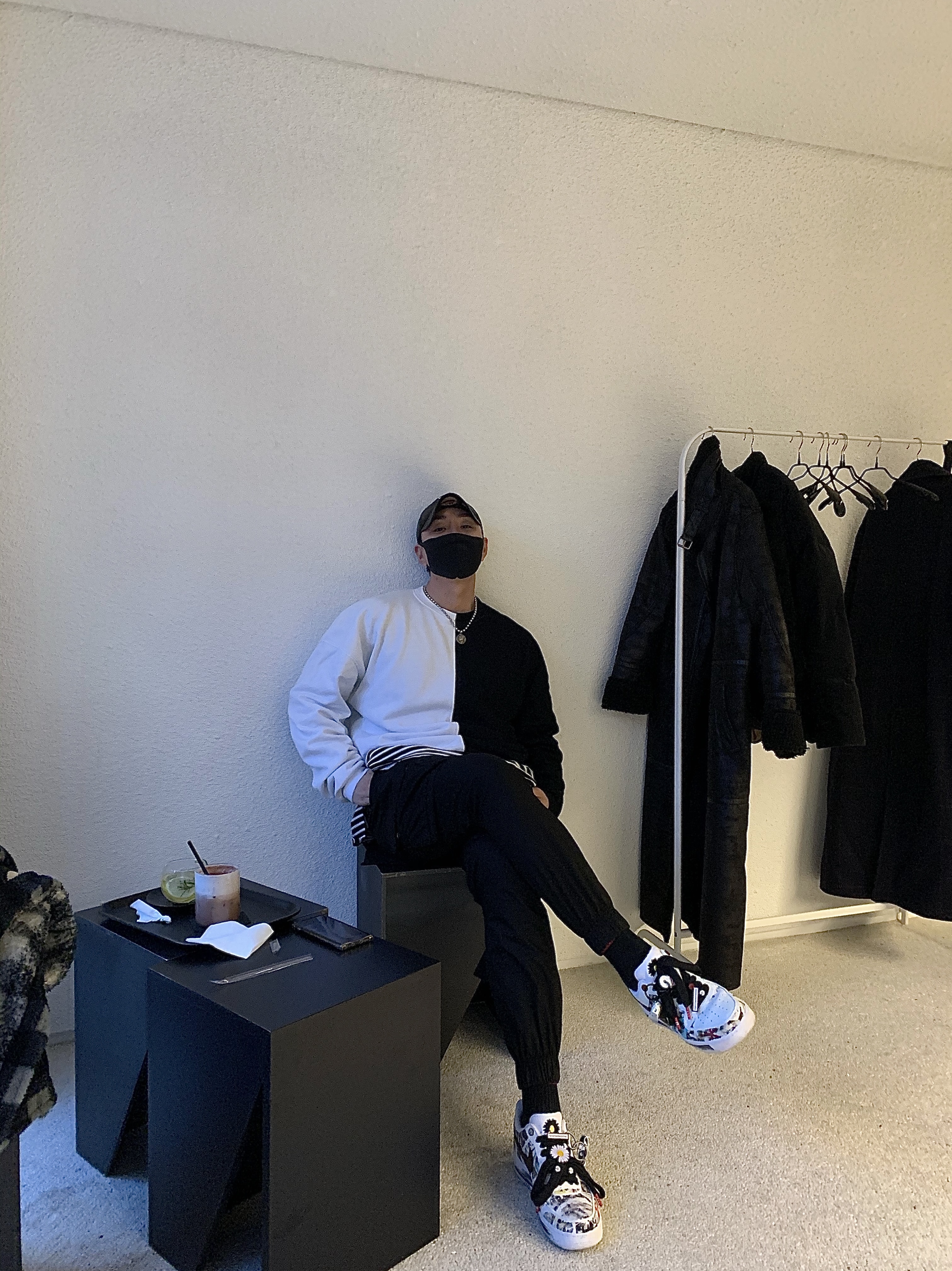 Insta 🕶woo_xxii님의 스타일