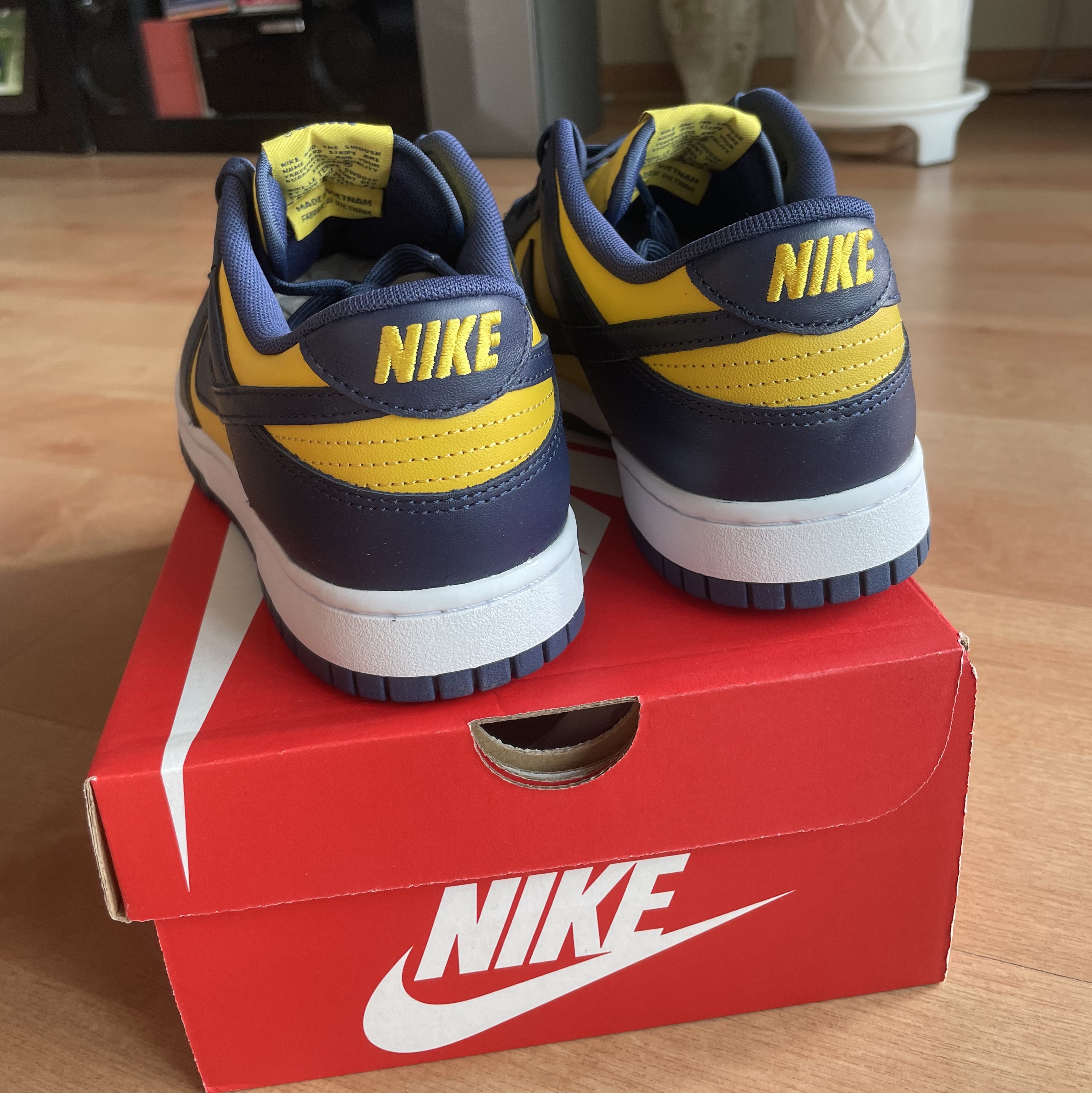 Nike Dunk Low Retro Varsity Maize 착용 스타일 - 3