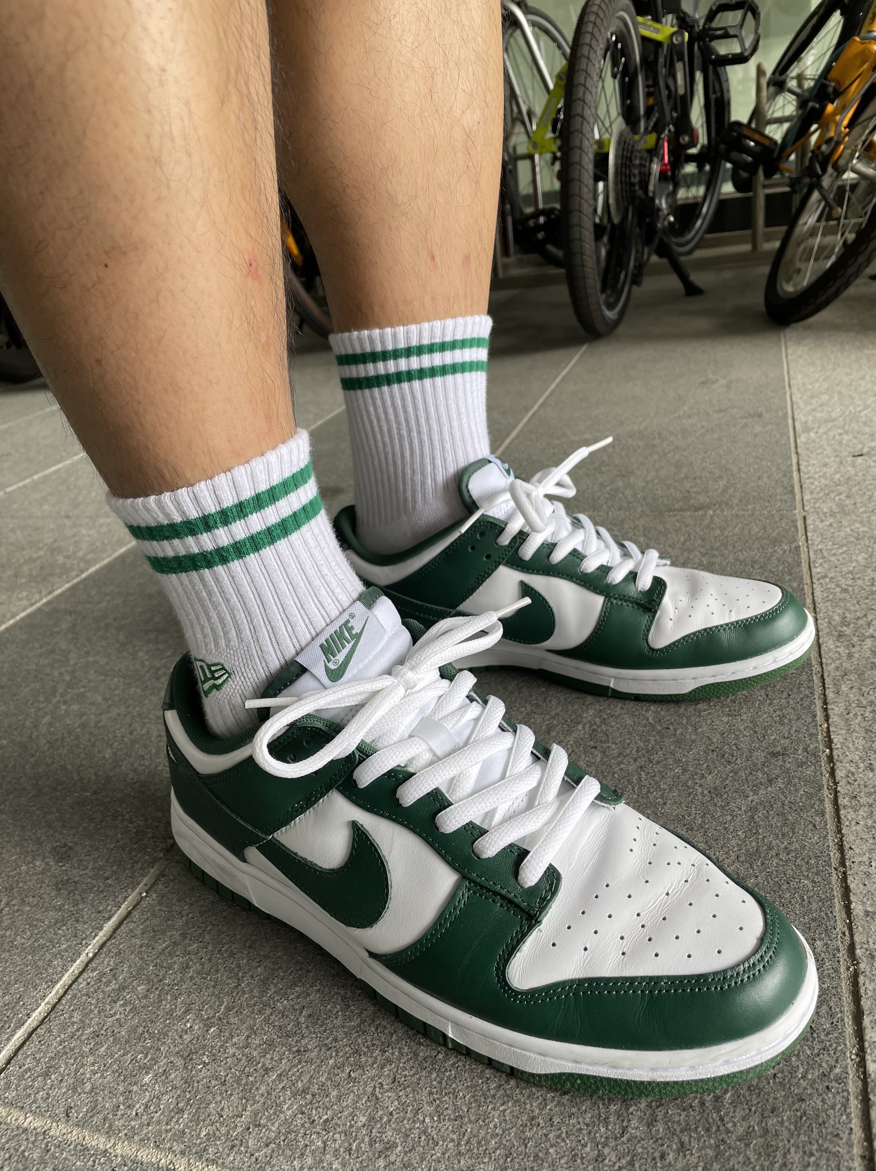 Nike Dunk Low Retro Varsity Green 착용 스타일 - 2