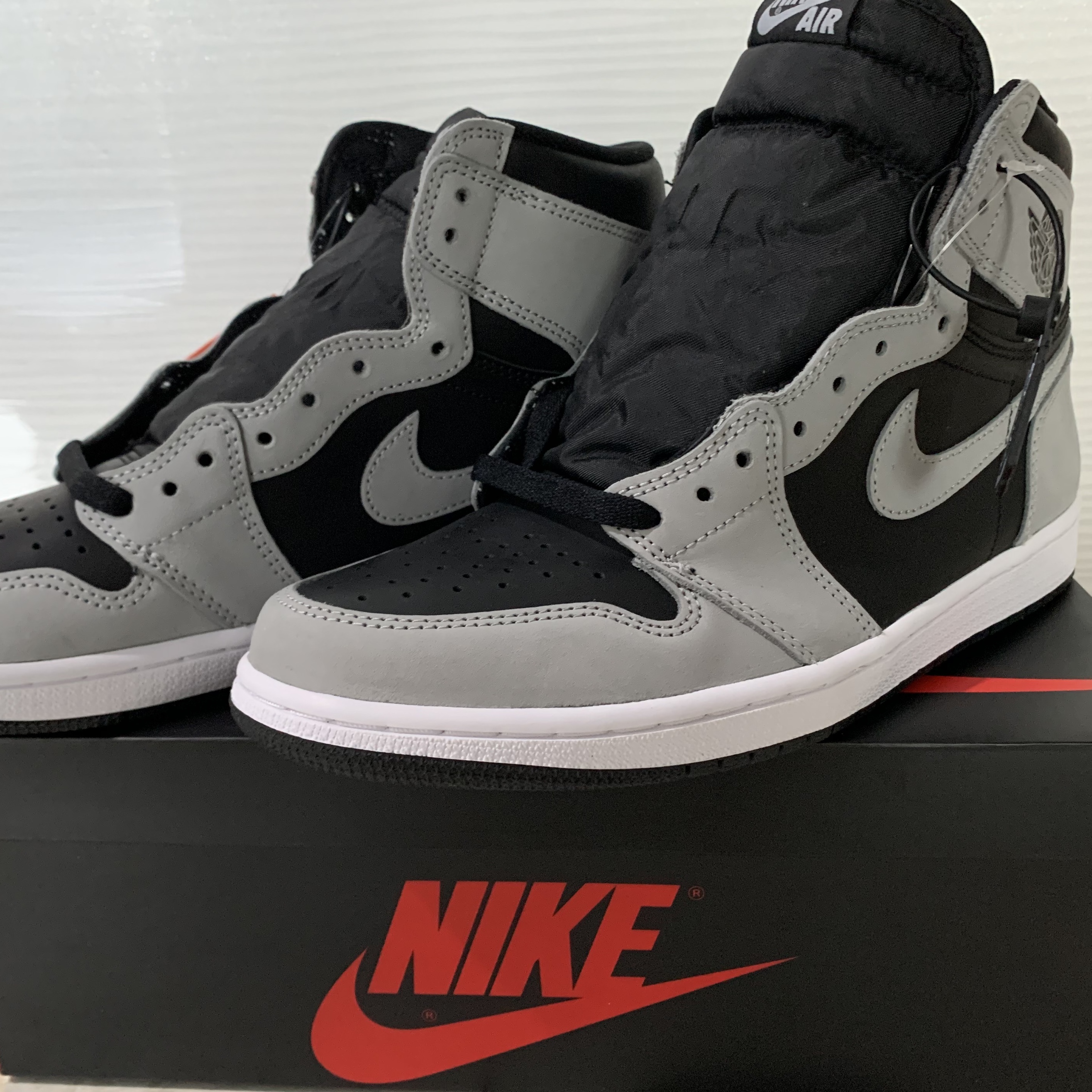 Jordan 1 Retro High OG Shadow 2.0 착용 스타일 - 3