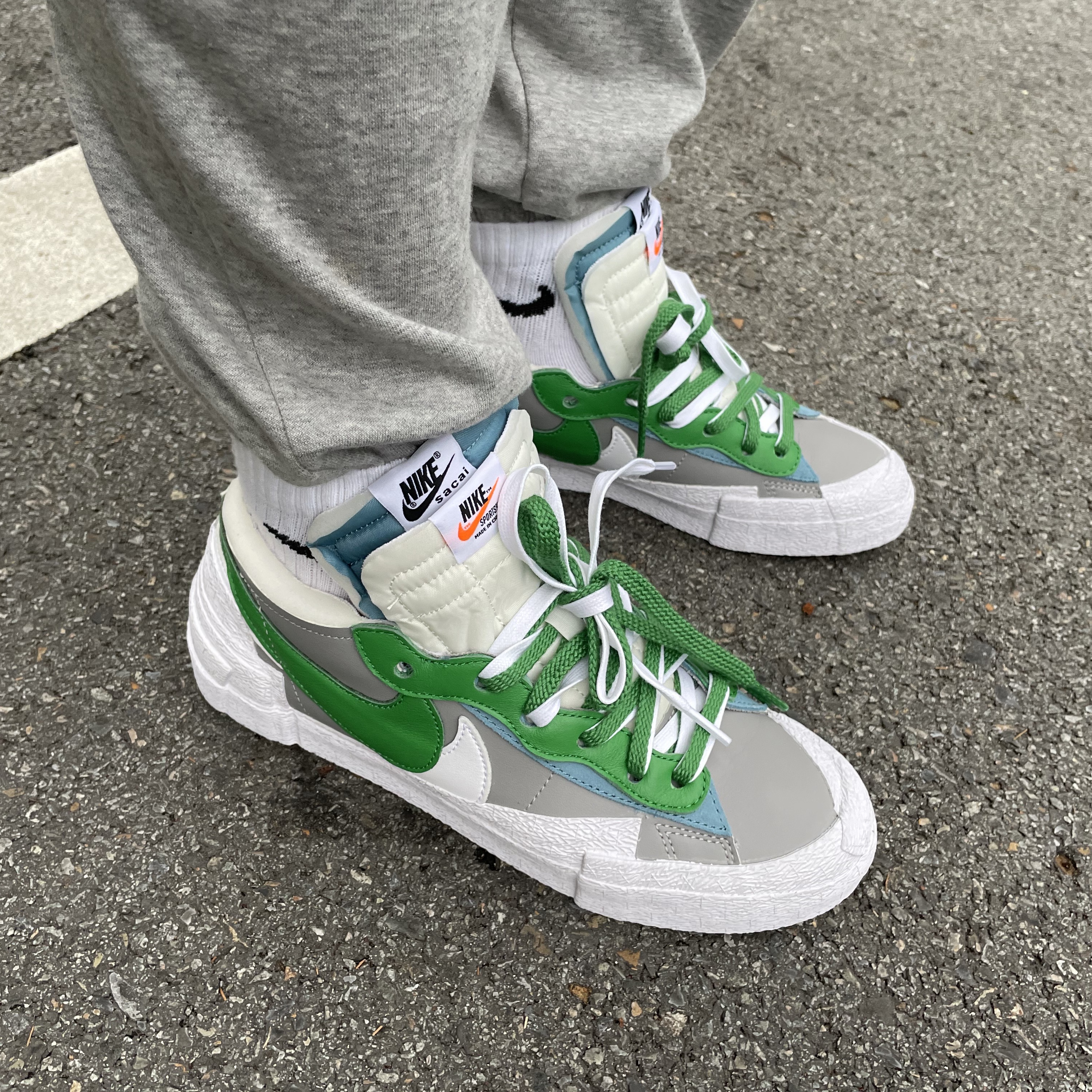 Nike x Sacai Blazer Low Classic Green 착용 스타일 - 3