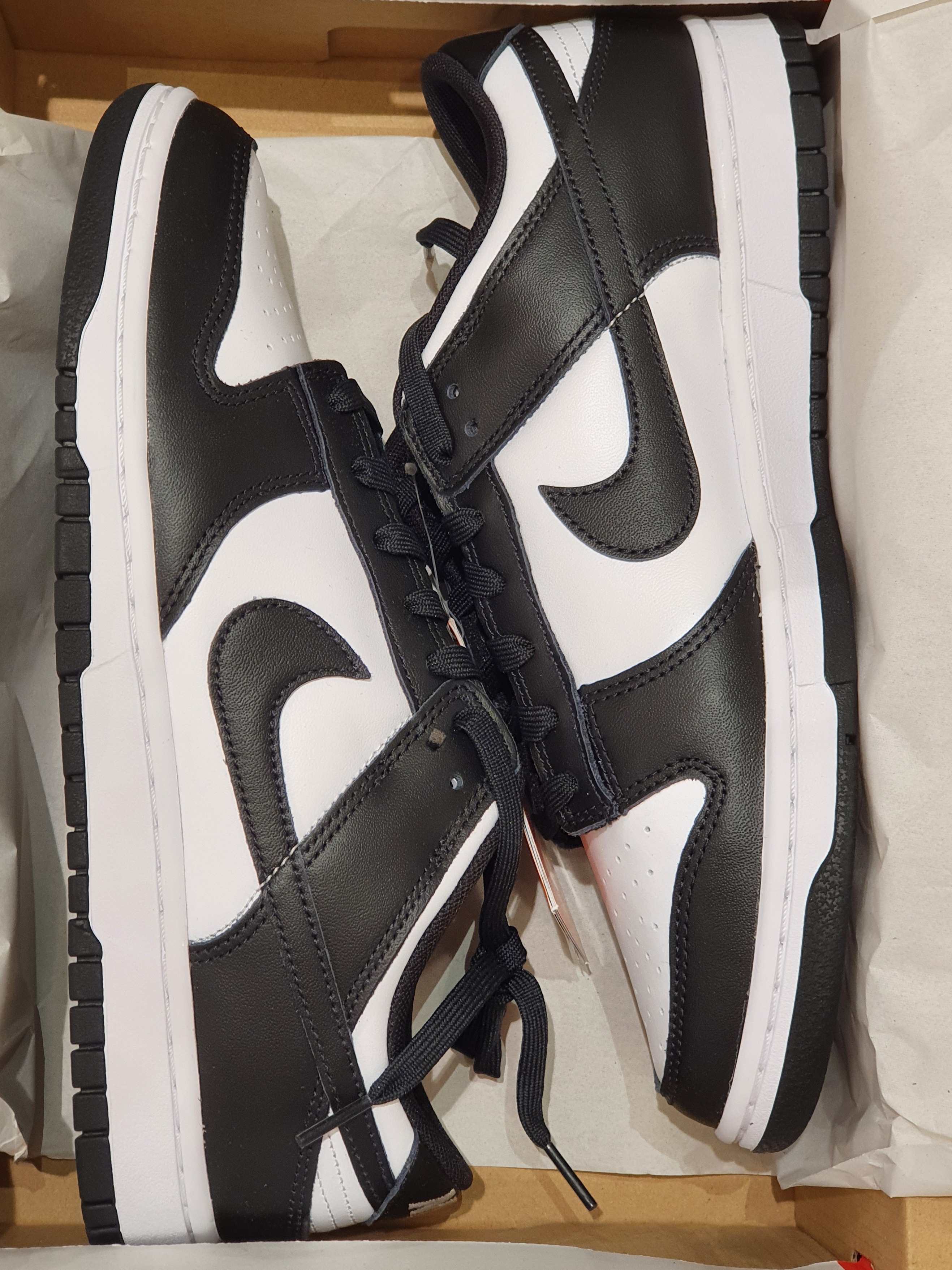 Nike Dunk Low Retro Black 착용 스타일