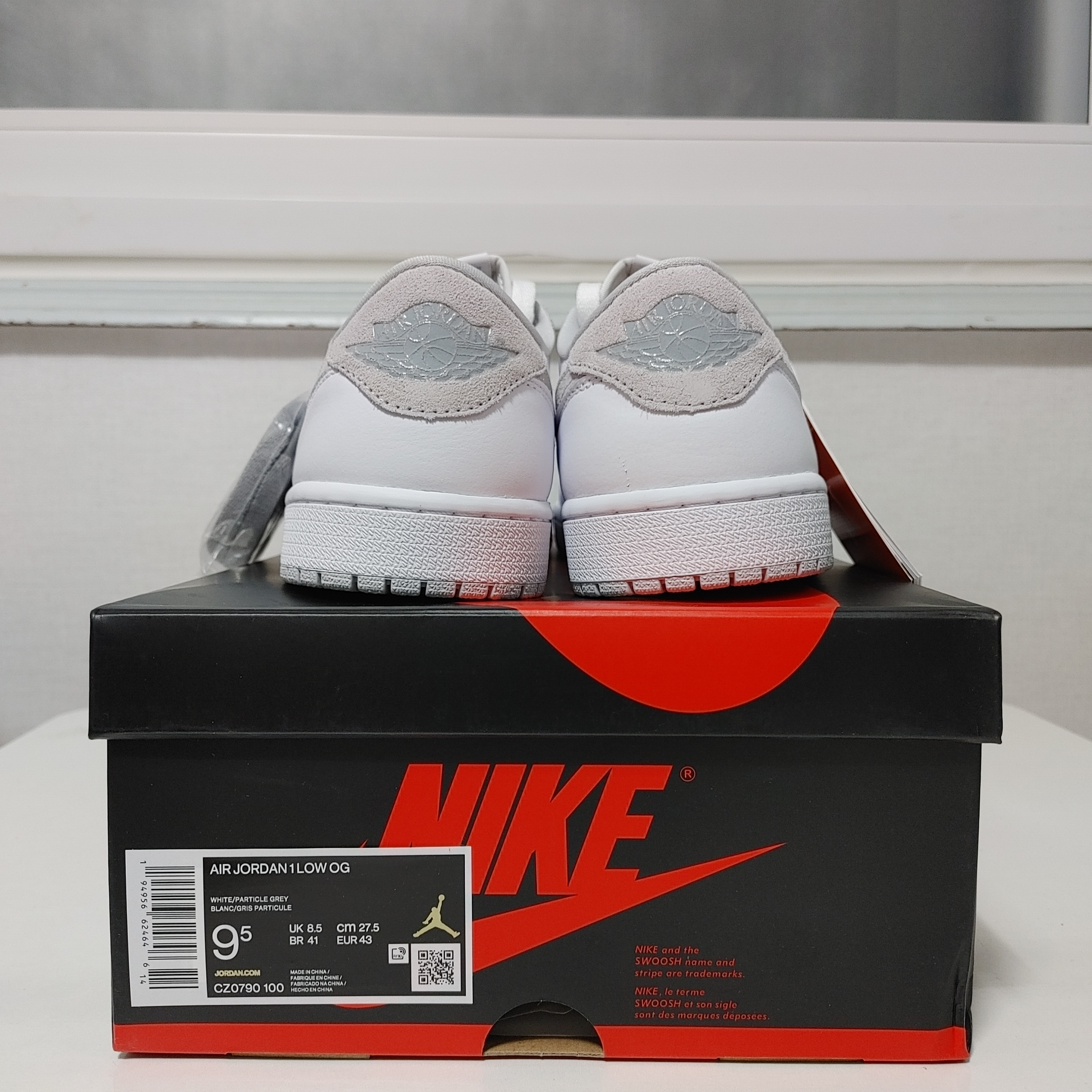 Jordan 1 Low OG Neutral Grey 착용 스타일 - 3