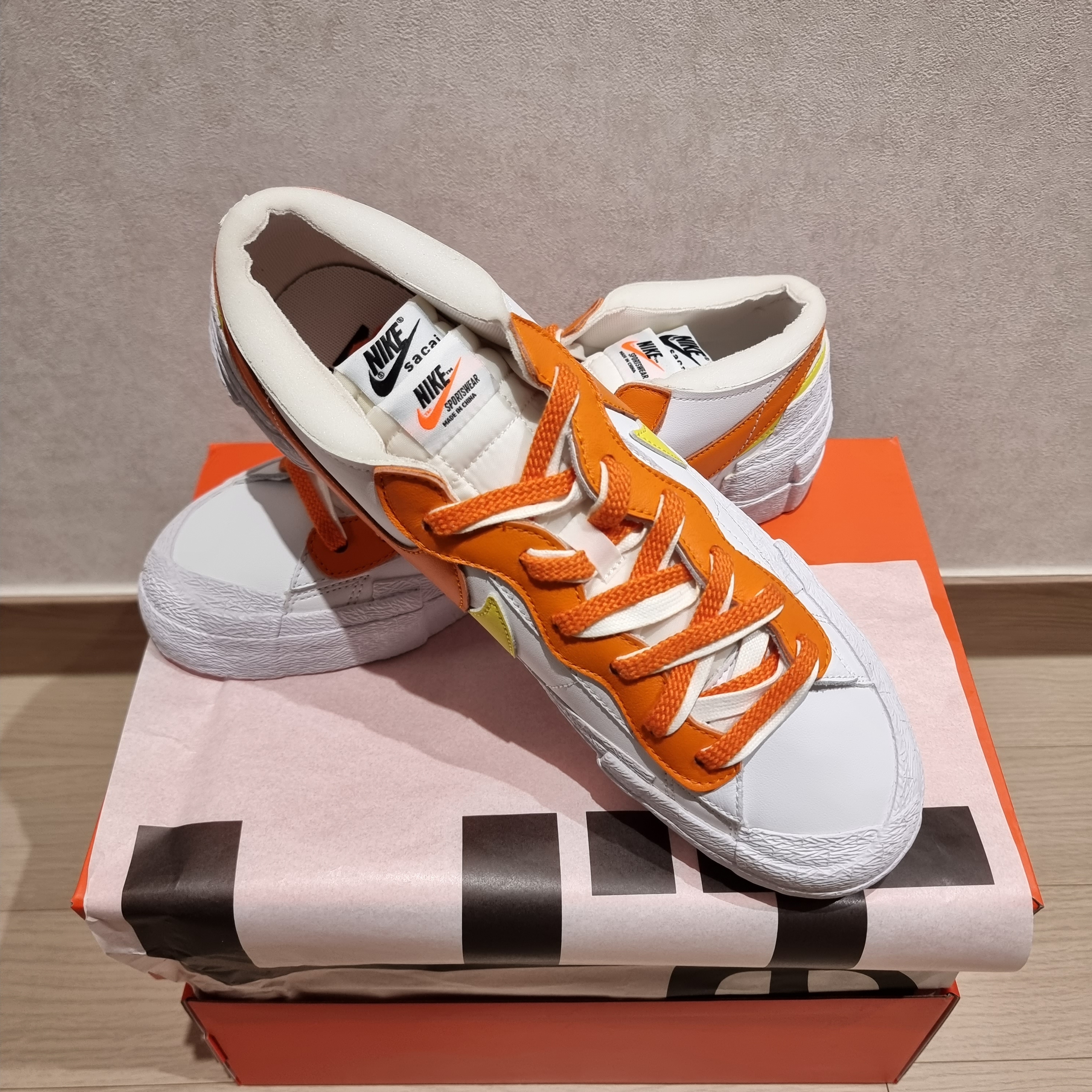 Nike x Sacai Blazer Low Magma Orange 착용 스타일