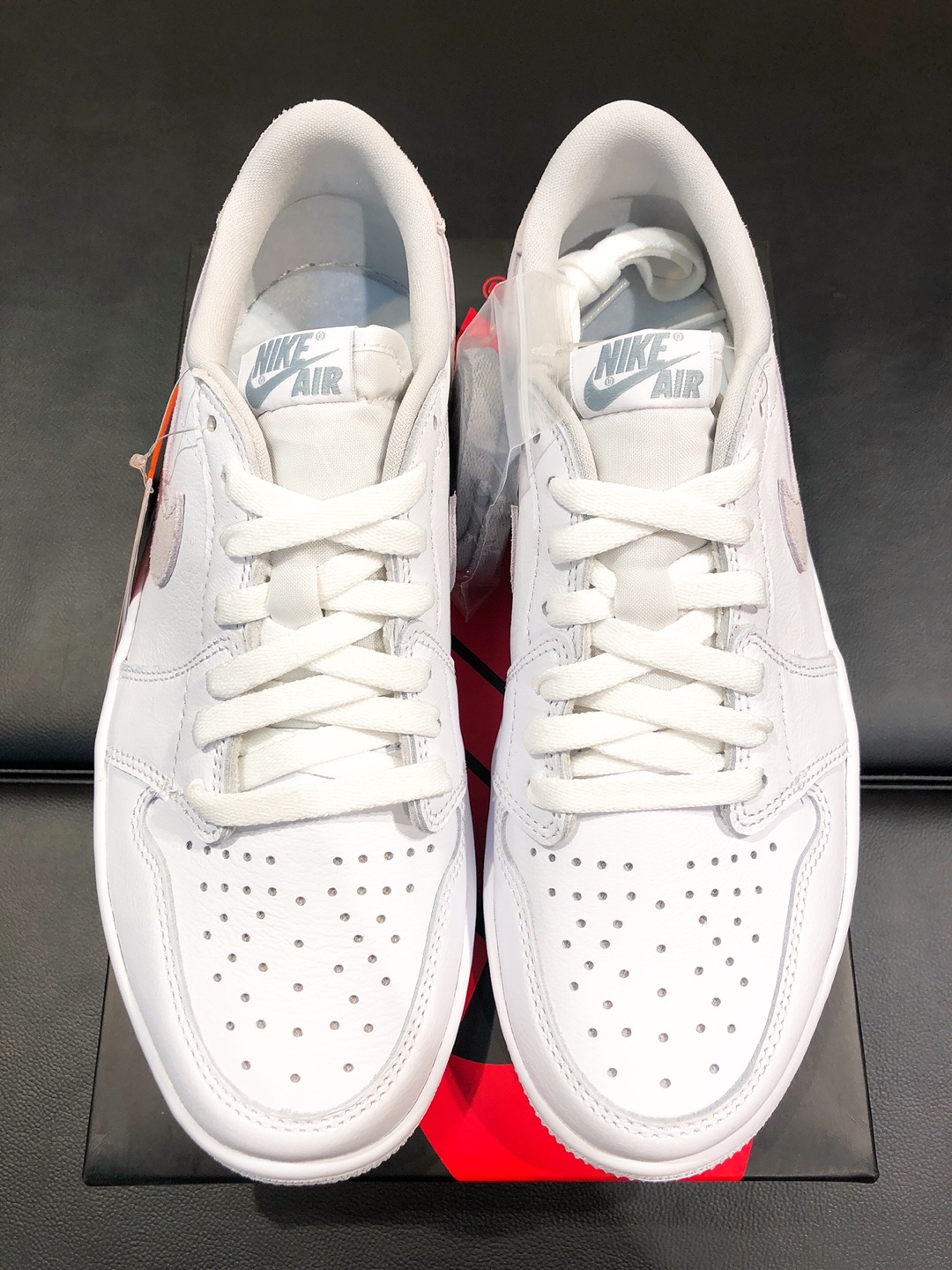 Jordan 1 Low OG Neutral Grey 착용 스타일 - 1