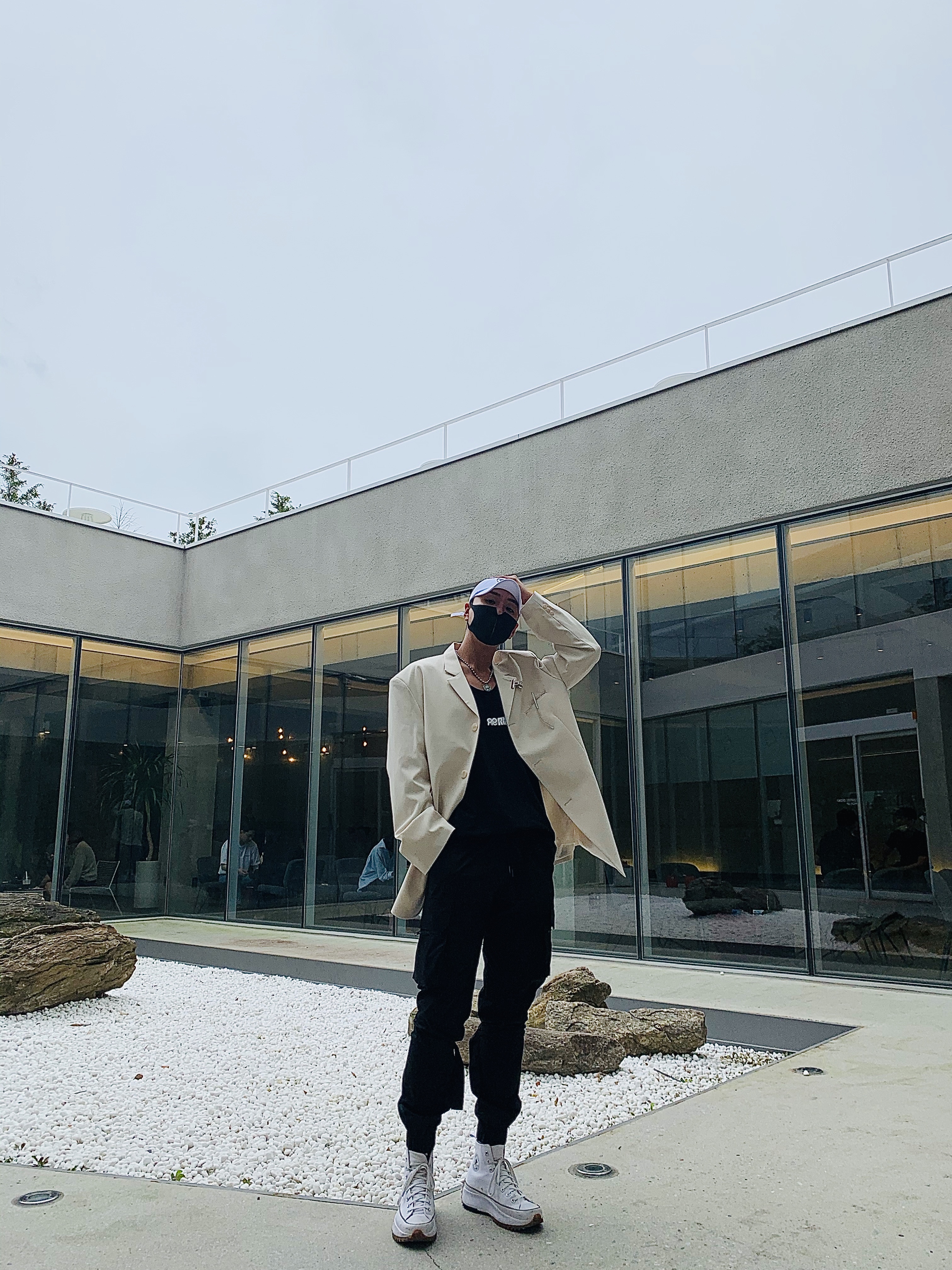 Insta 🕶woo_xxii님의 스타일