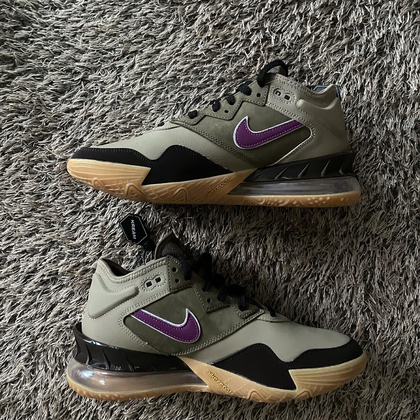 Nike x Atmos LeBron 18 Low Viotech 착용 스타일 - 3