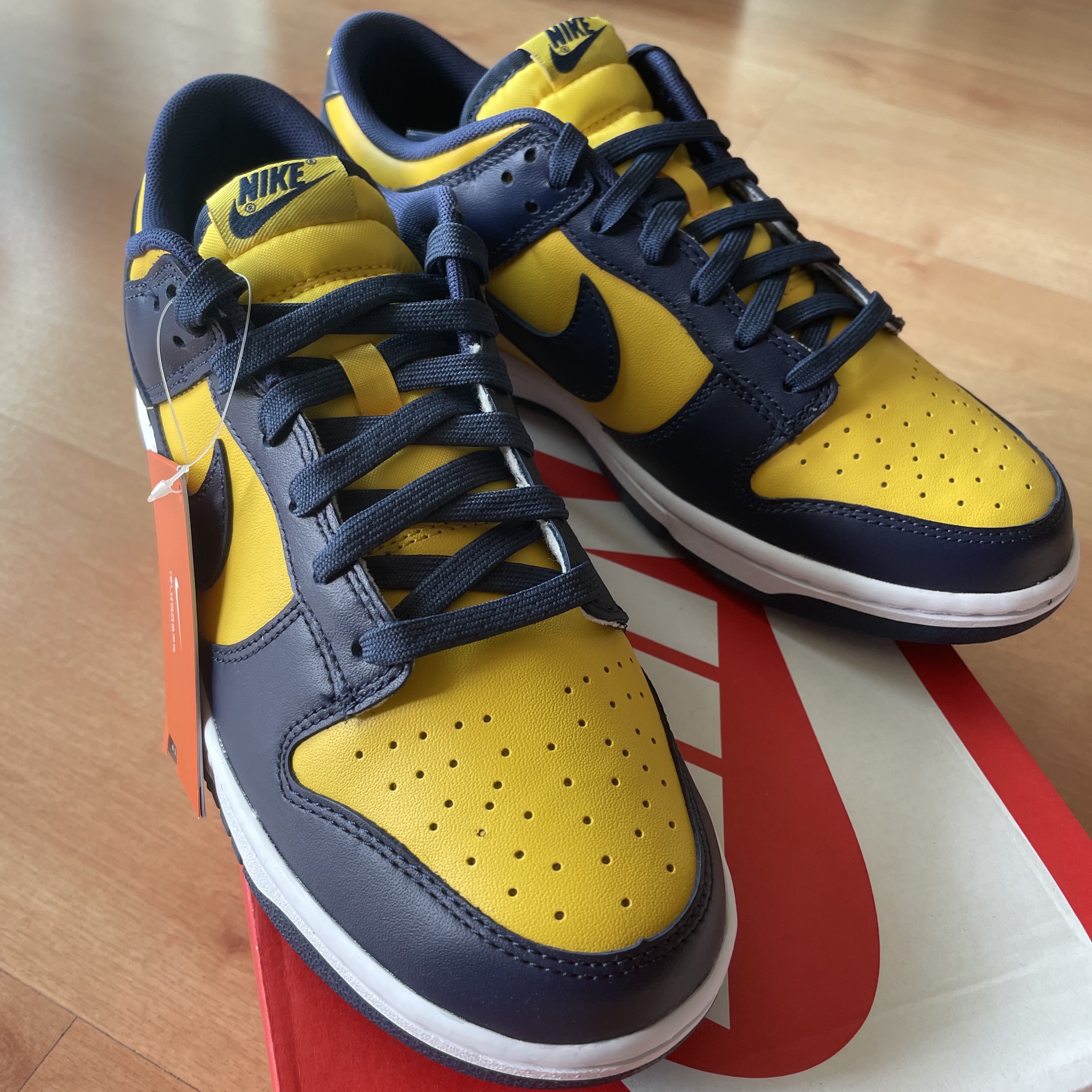 Nike Dunk Low Retro Varsity Maize 착용 스타일 - 1