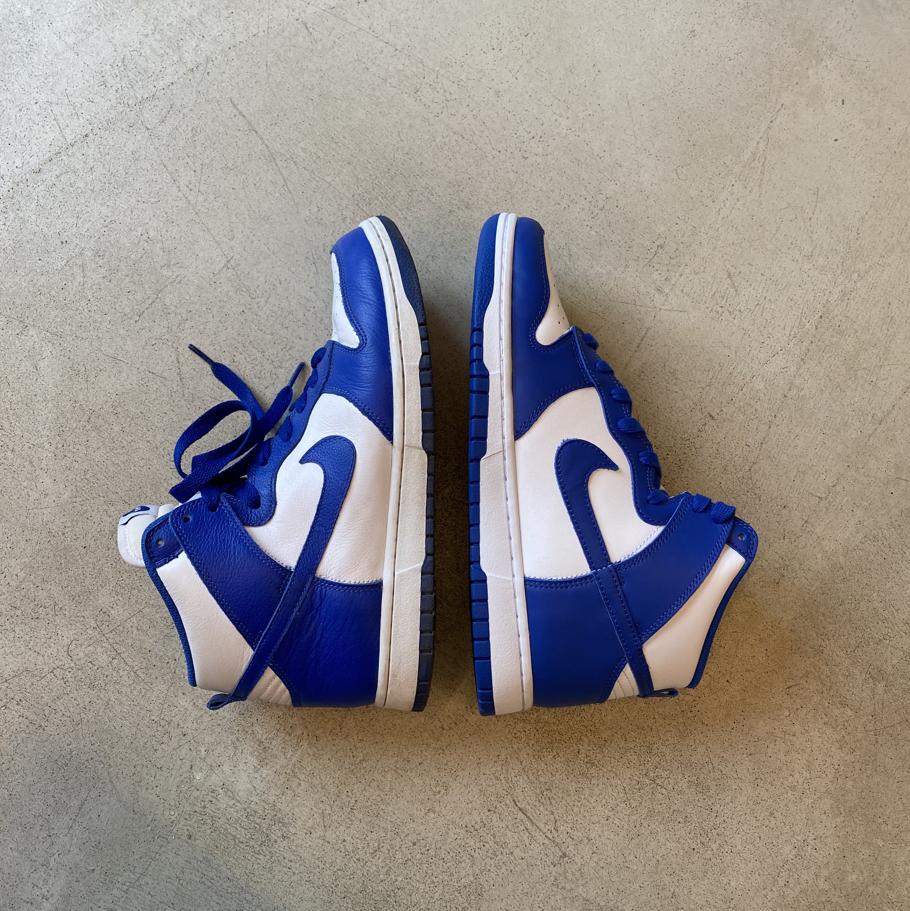 Nike Dunk High Kentucky, Nike Dunk High Retro Game Royal 착용 스타일 - 2